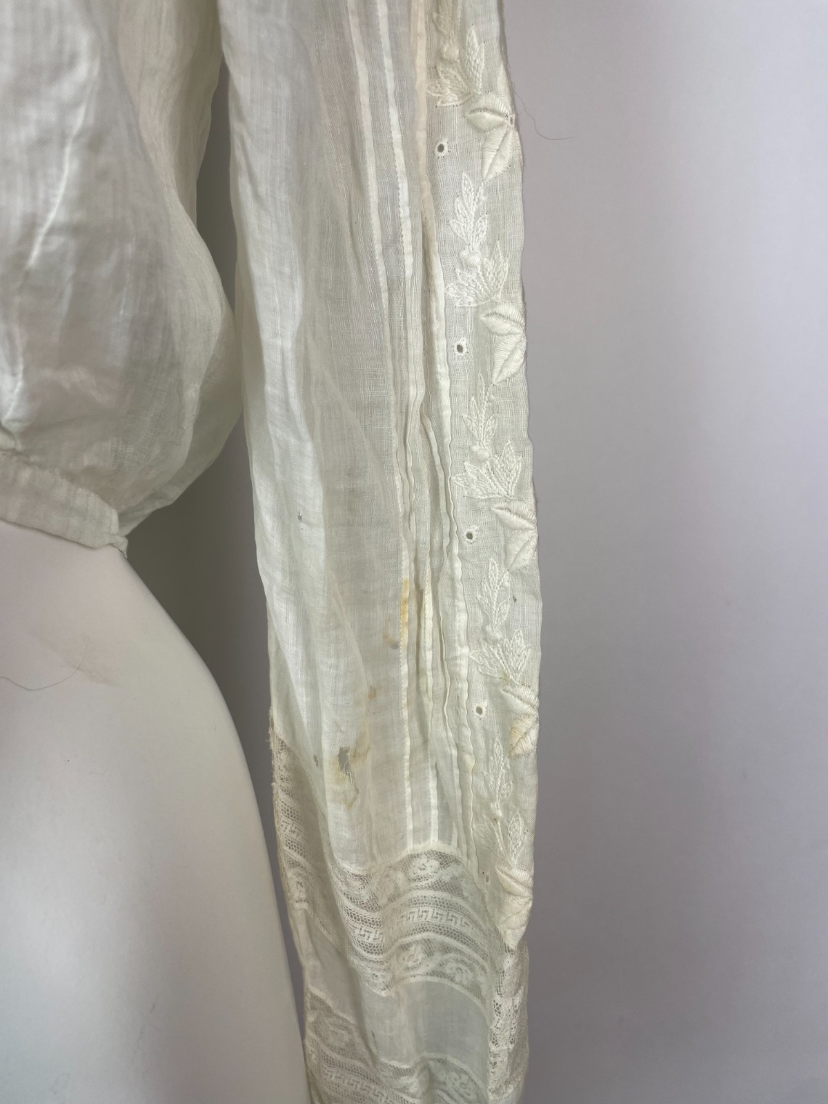Antique 1800s Victorian White Blouse Lace Display Study Damage S