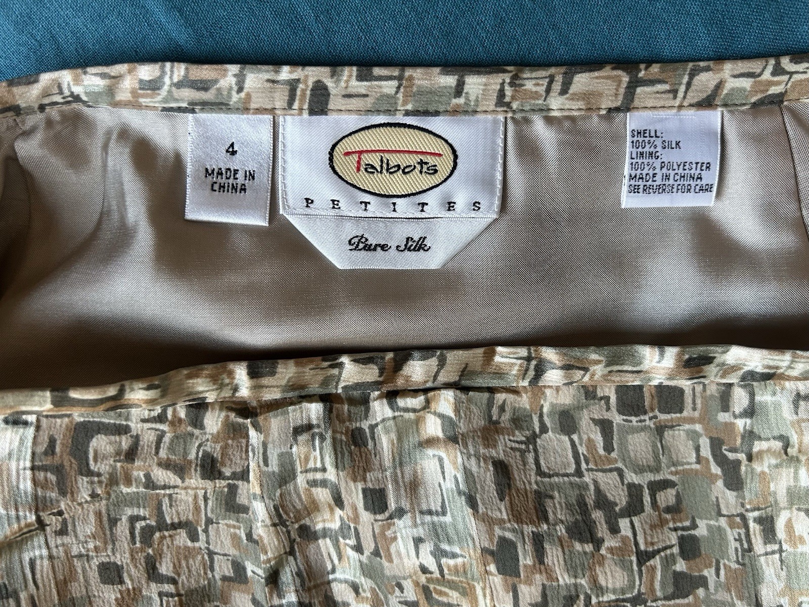 Vintage Y2K Talbots Silk Skirt Sz 4 P, Tan Greens Flare Lined Knee Length 27”W