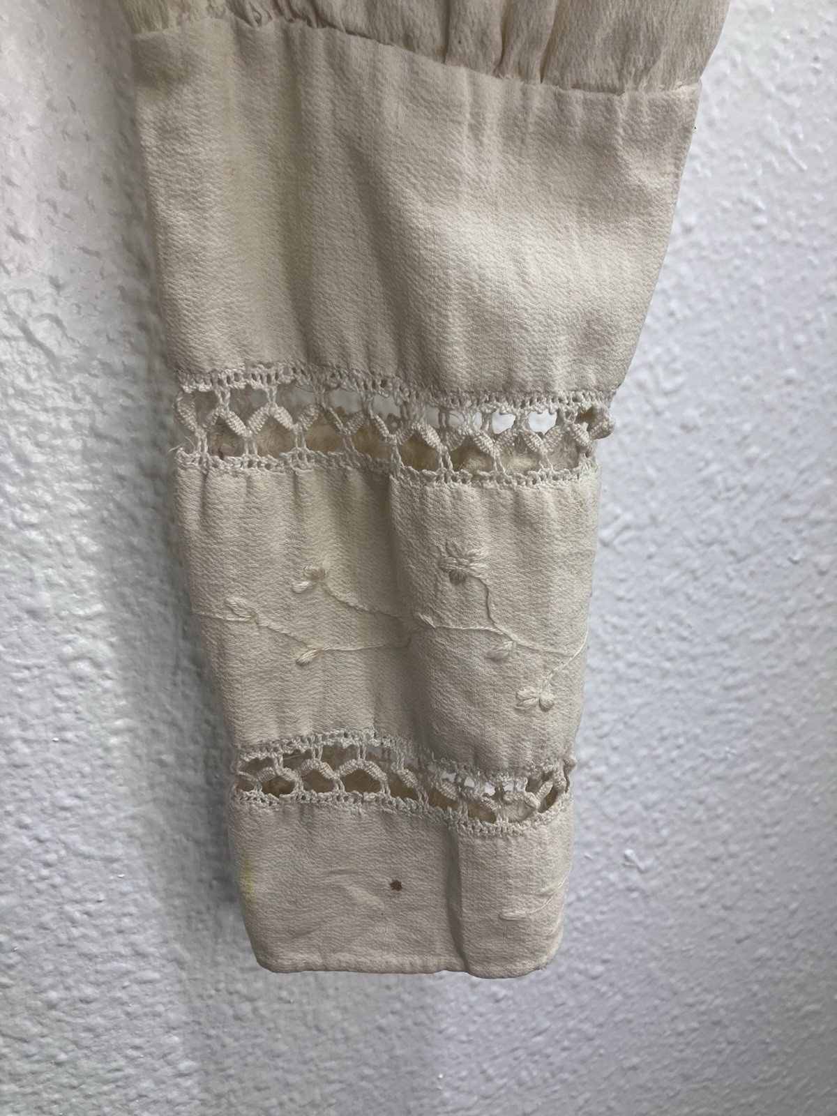 VTG ANTIQUE 1900’s Victorian Edwardian High Neck PinTuck Eyelet Lace Appliqués