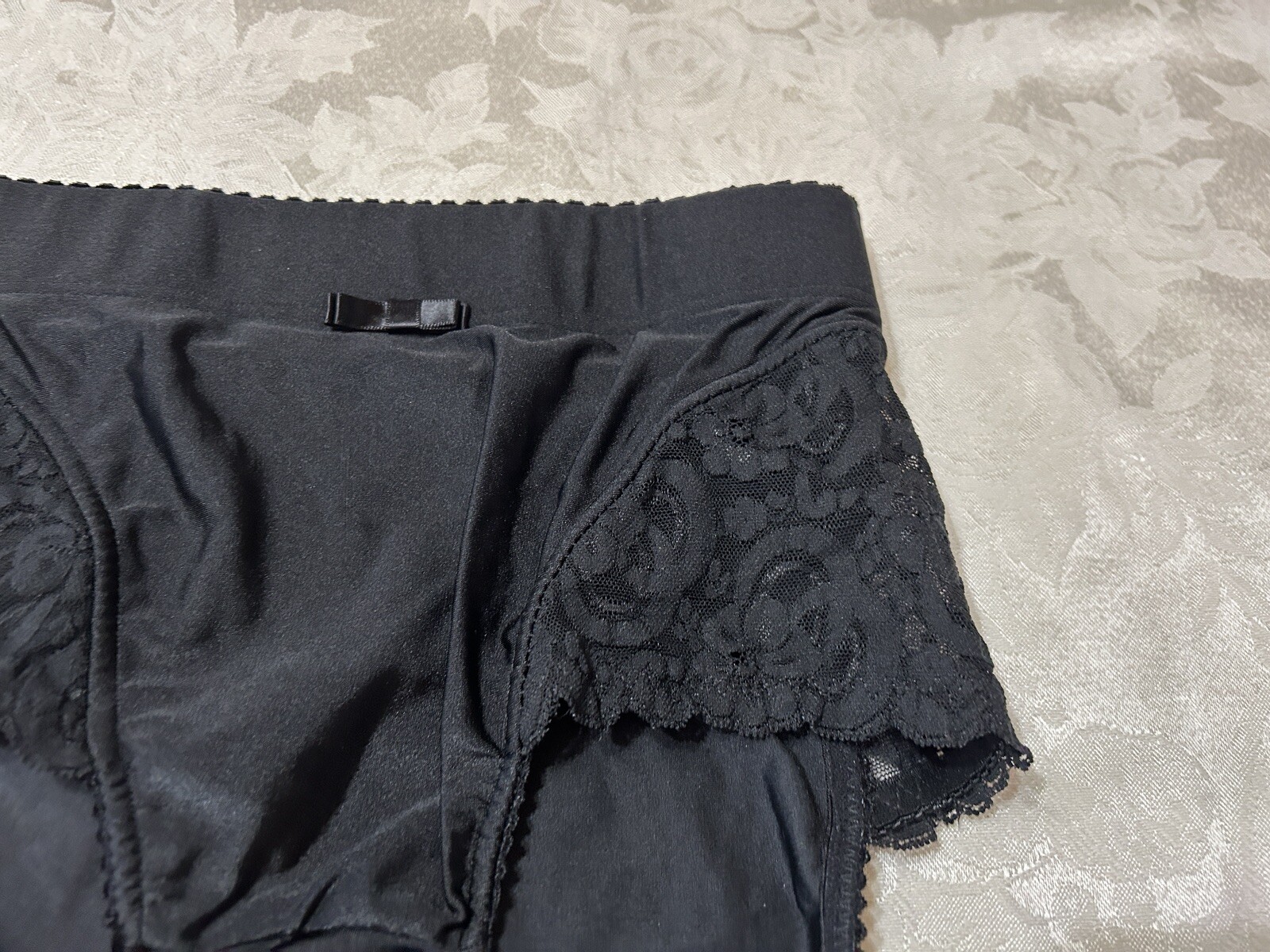 Vtg 90’s VICTORIA’S SECRET 570777 Moderate Control Shaping L Black Panties