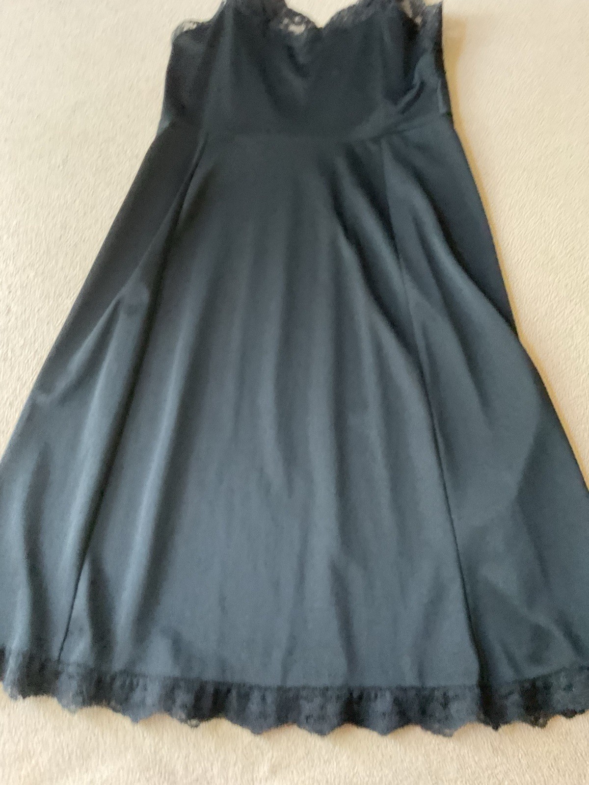 Black Nylon Full Slip No Tags Sz. 32 View Measurements G1-16