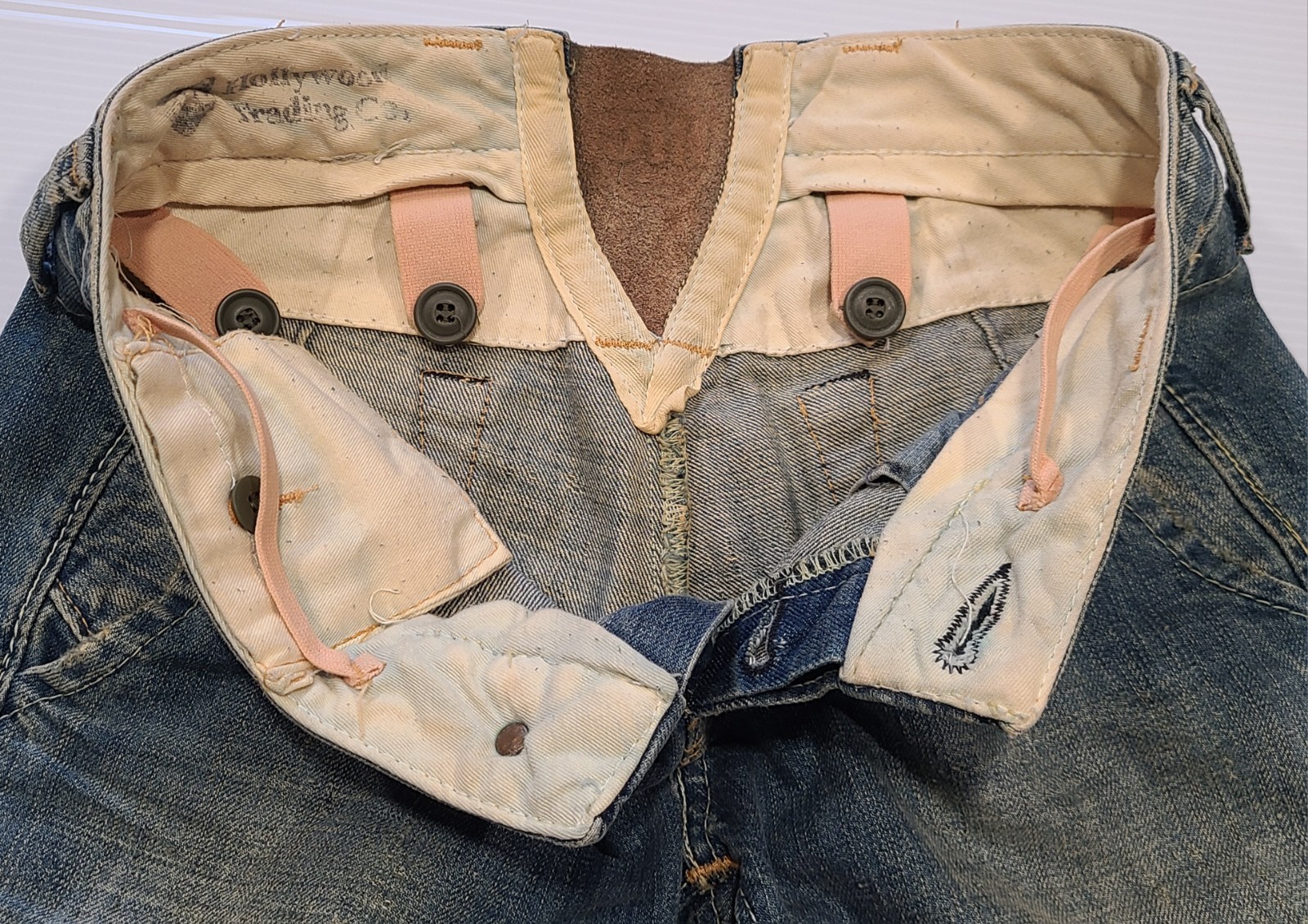 HTC Hollywood Trading Company Vintage Jeans, Made in Italy, sz 26, Distressed