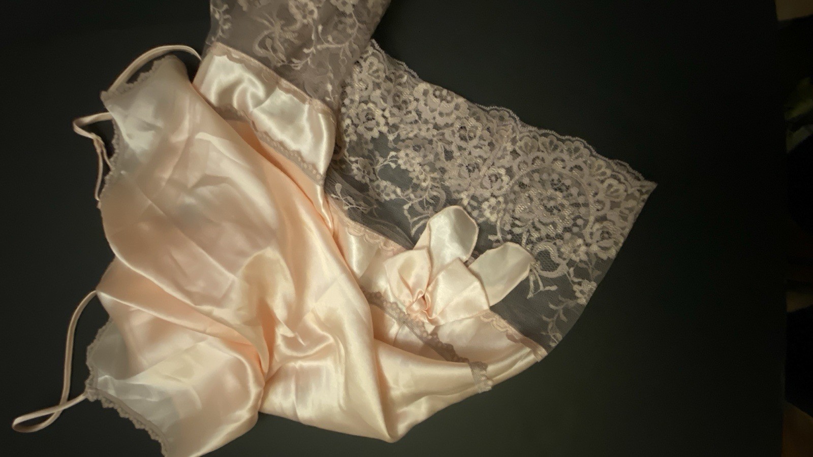 Vtg. Lady Cameo Dallas Silky Short Nightgown Lingerie Lace Trim Sz.Medium New