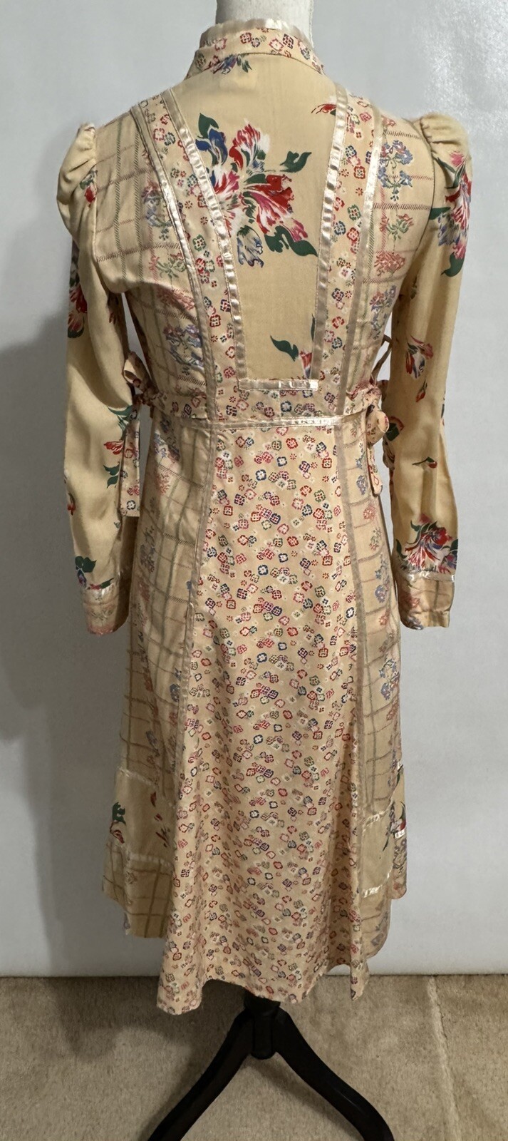 Vintage Ragtime Size 9 Tan Floral Short Sleeve Dress Button Side Tie