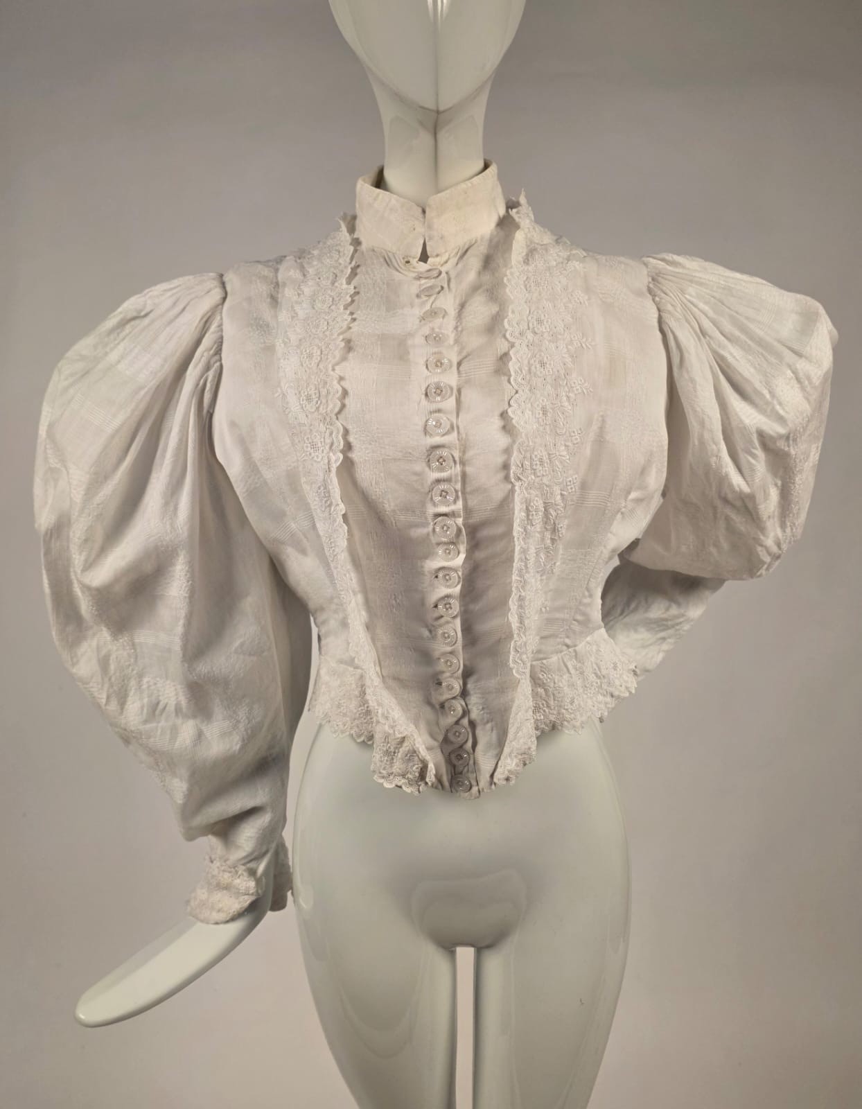 VICTORIAN WHITE COTTON BODICE W MASSIVE PUFF SLEEVES + EYELET TRIMS