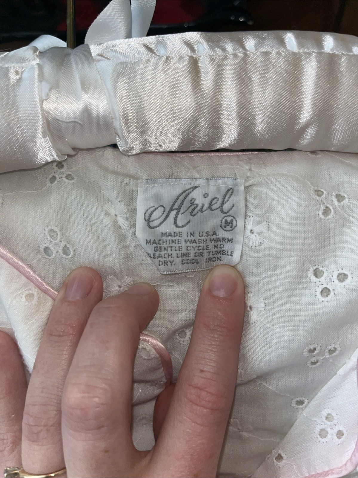 VTG Ariel White Lace Robe Pink Satin Medium Eyelet Housecoat Nightgown Pink 60s