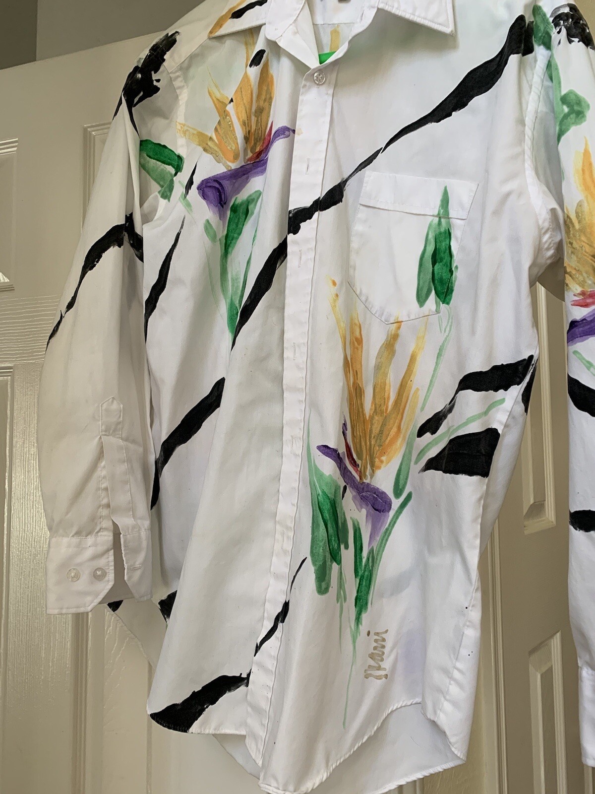 Hand Painted White Dress Shirt~Reads Size 16 32/33 Men’s/Converts To Woman’s L