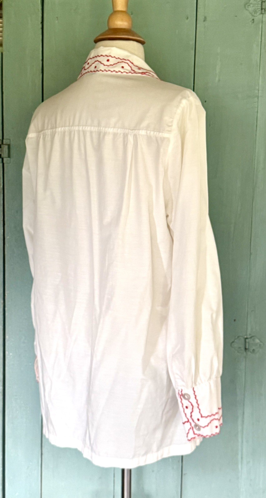 MINT 50s Cristina’s Boutique Mexican Tourist Shirt Hand Chain-Stitch Embroidery