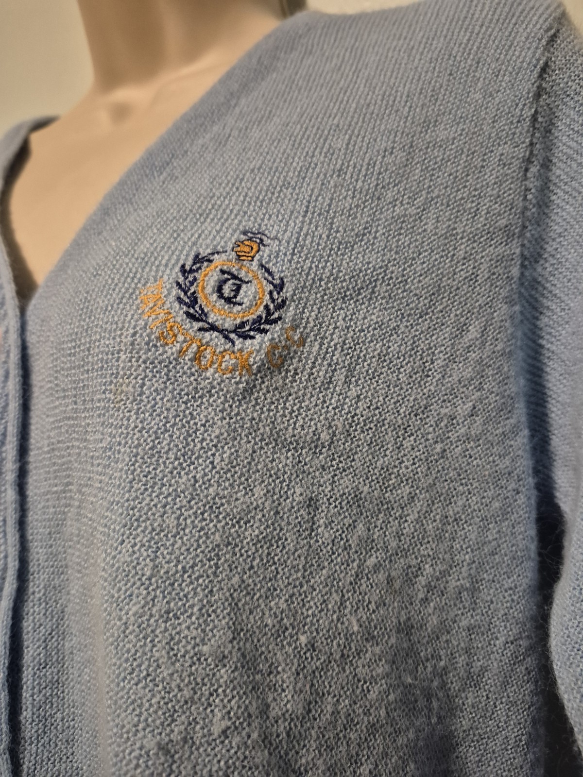 Vintage Lady Pickering Blue V Neck Crest Sweater Women’s Sz M Old School