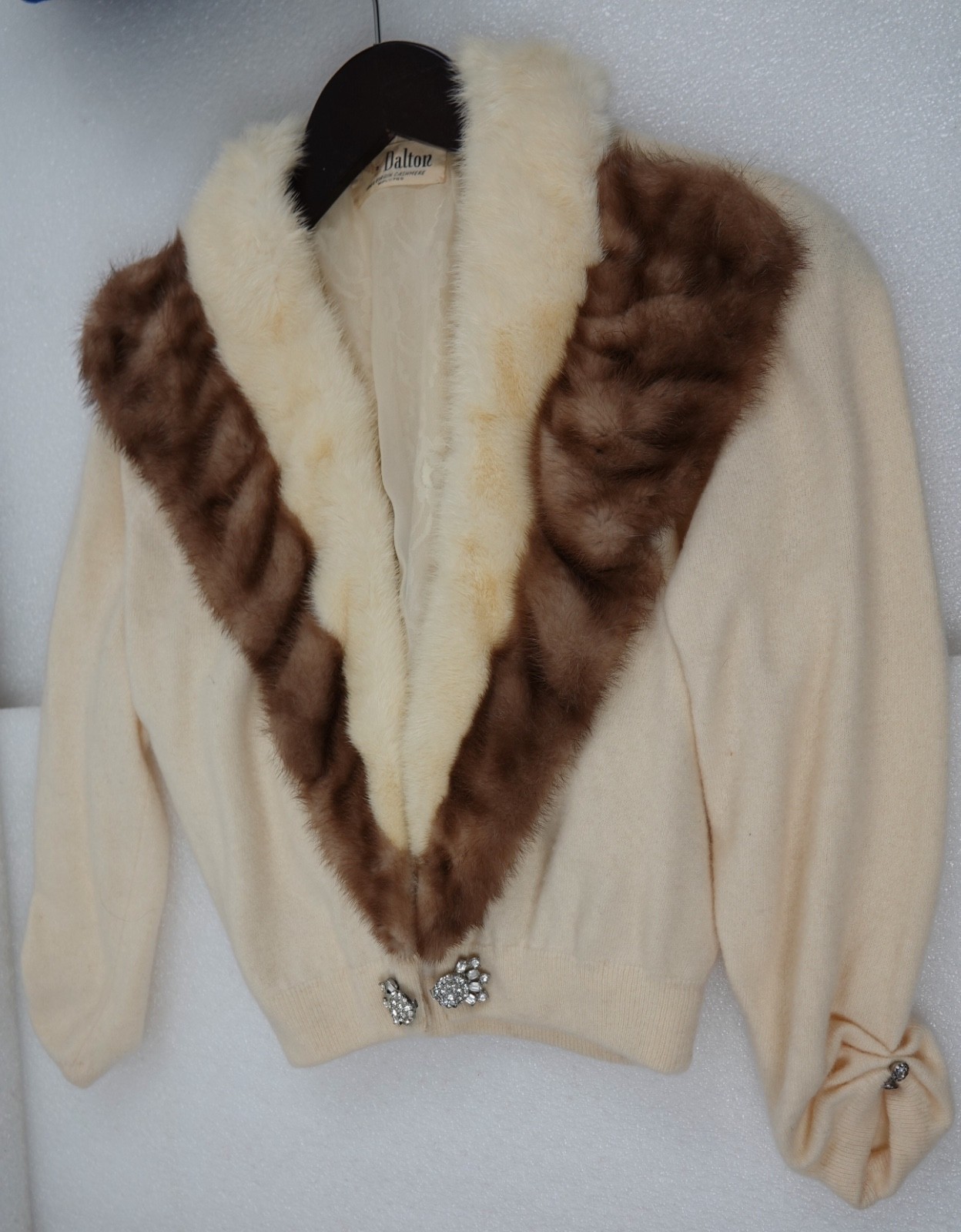 VINTAGE WOMANS BOBBI KAY CASHMERE SWEATER RHINESTONES DALTON MINK COLLAR