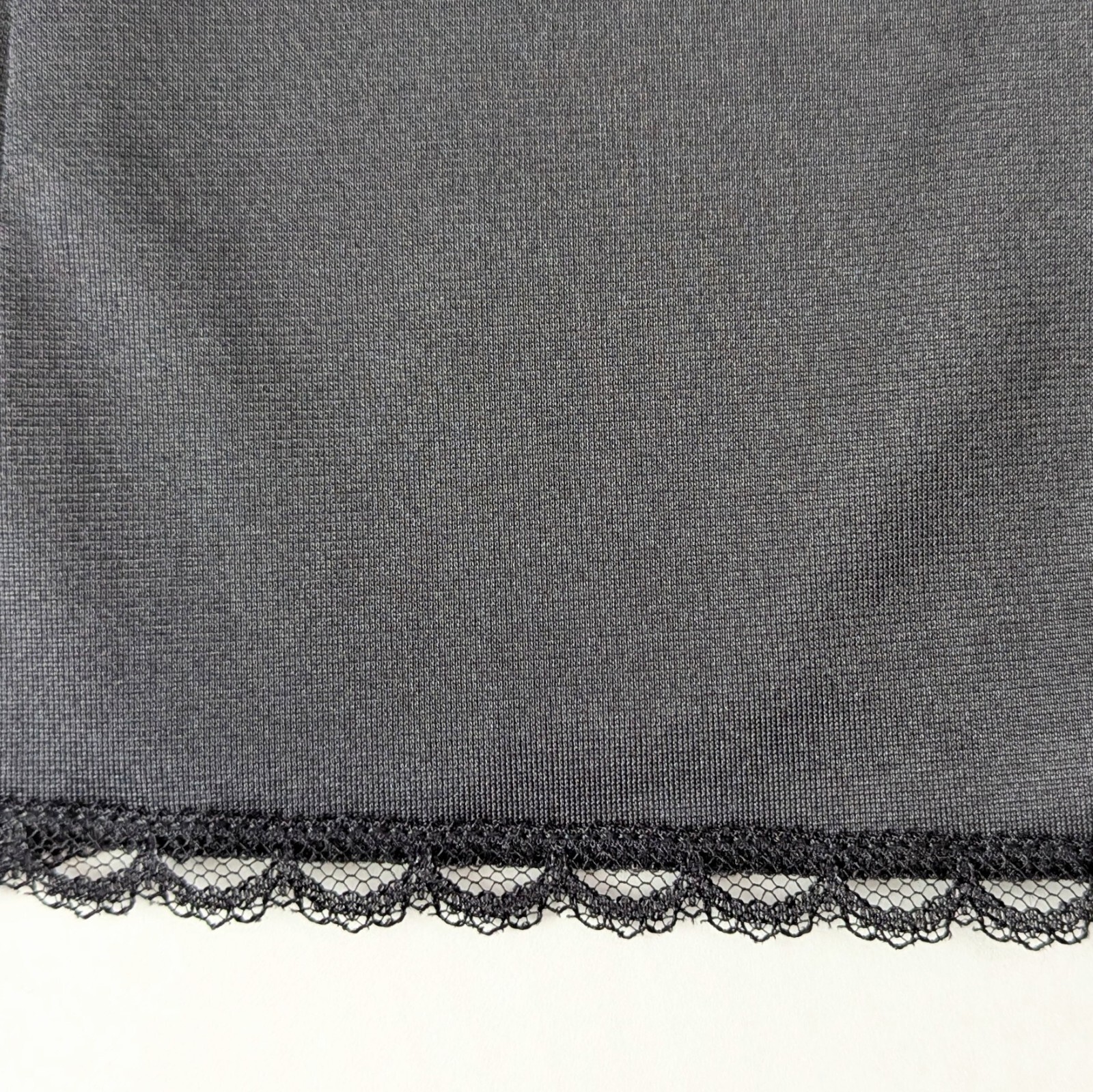Vanity Fair 36 / 20″ Full Slip Black Princess Seams Made in USA Stretch Straps