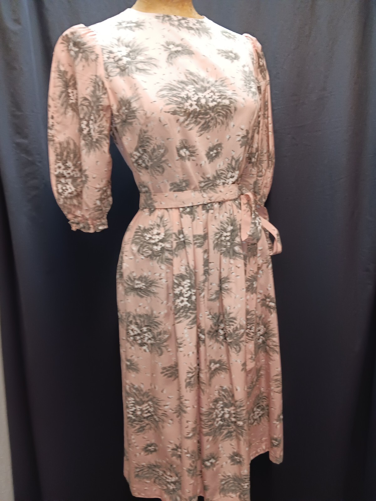 Vintage 1980’s Retro 40’s Style Pink Gray Rayon Dress Size S/M