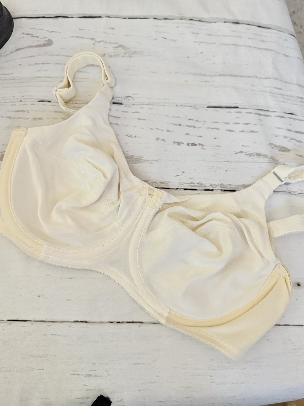 Vintage Warner’s 1227 B Altman Ivory Off White Underwire Satin Soft Modest 34D