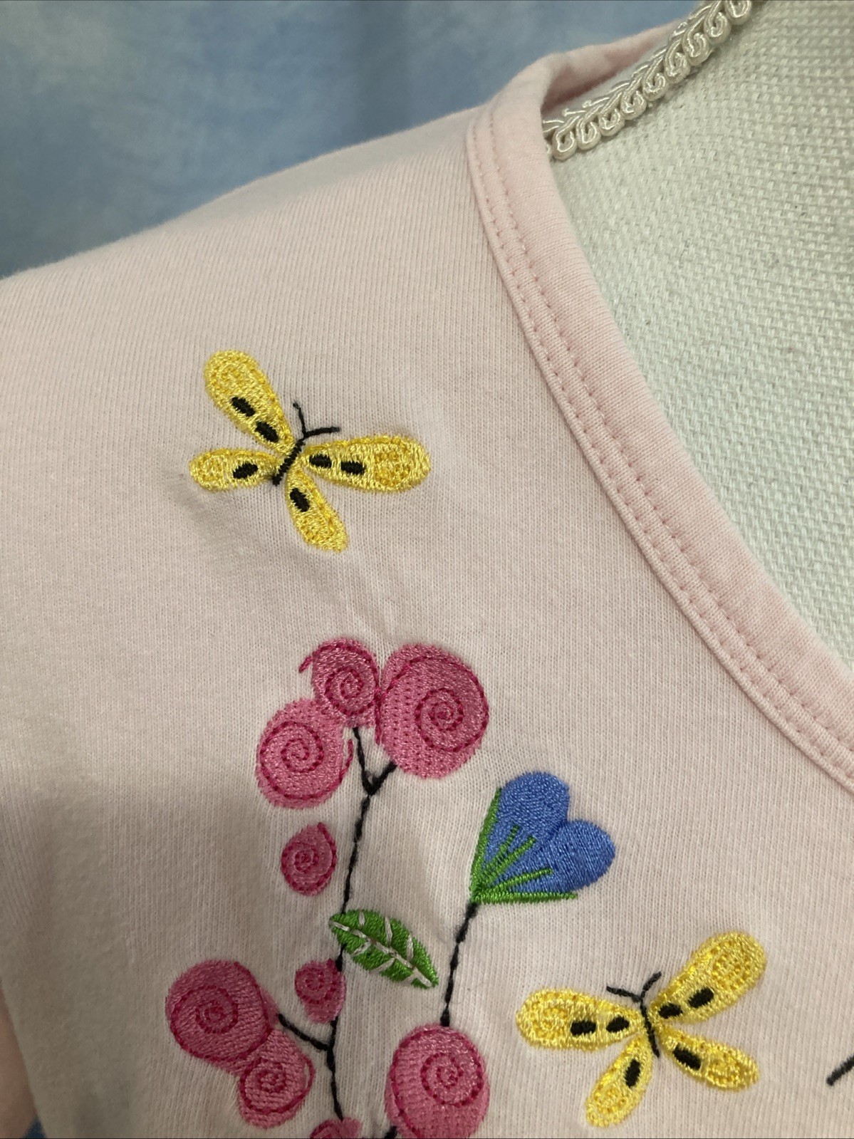 Vtg 90s Y2K M&C Sportswear Grandmacore Embroidered Pink V-Neck T-Shirt XL Cotton