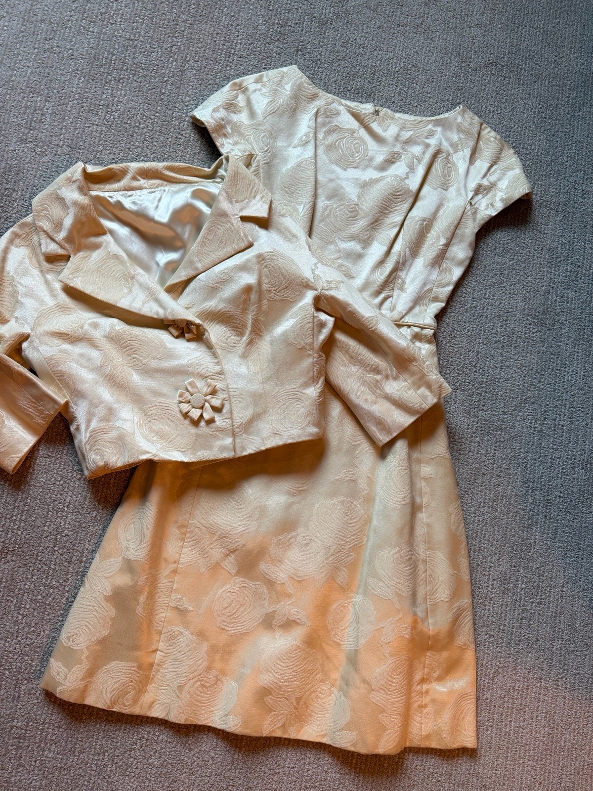 Vintage 1960s Ivory Brocade Johnny Herbert dress Size 0 EUC