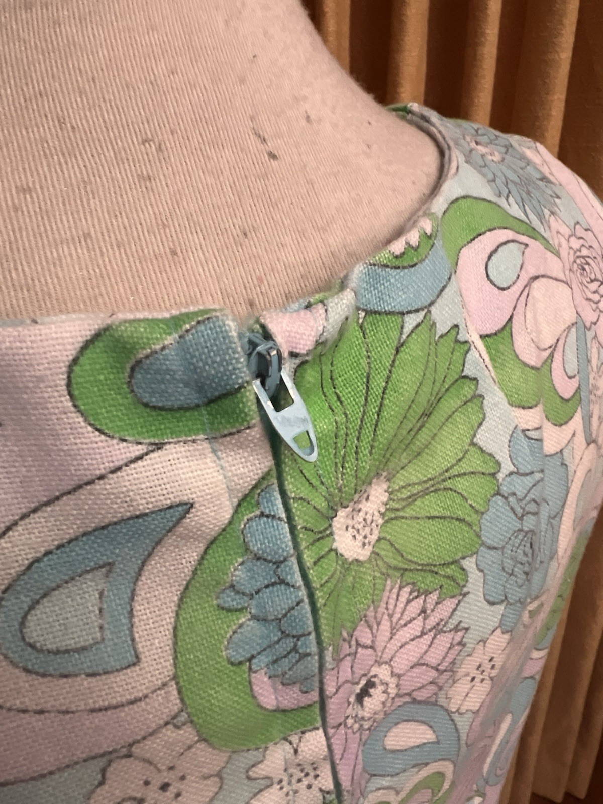 Vintage 1960s/70s Pastel Floral Linen Blend Jumpsuit Size M