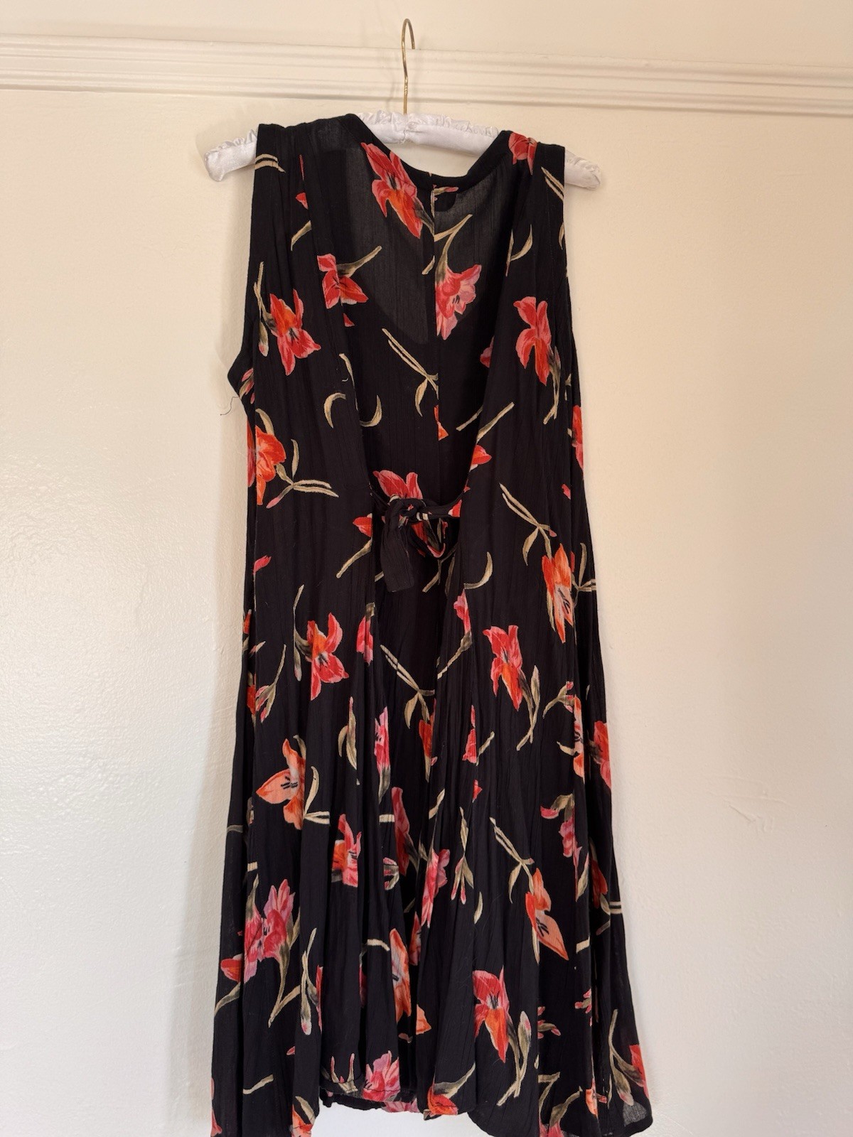 Vintage Women’s 90S Black Floral Mini Dress By Starina Size:M Made In India