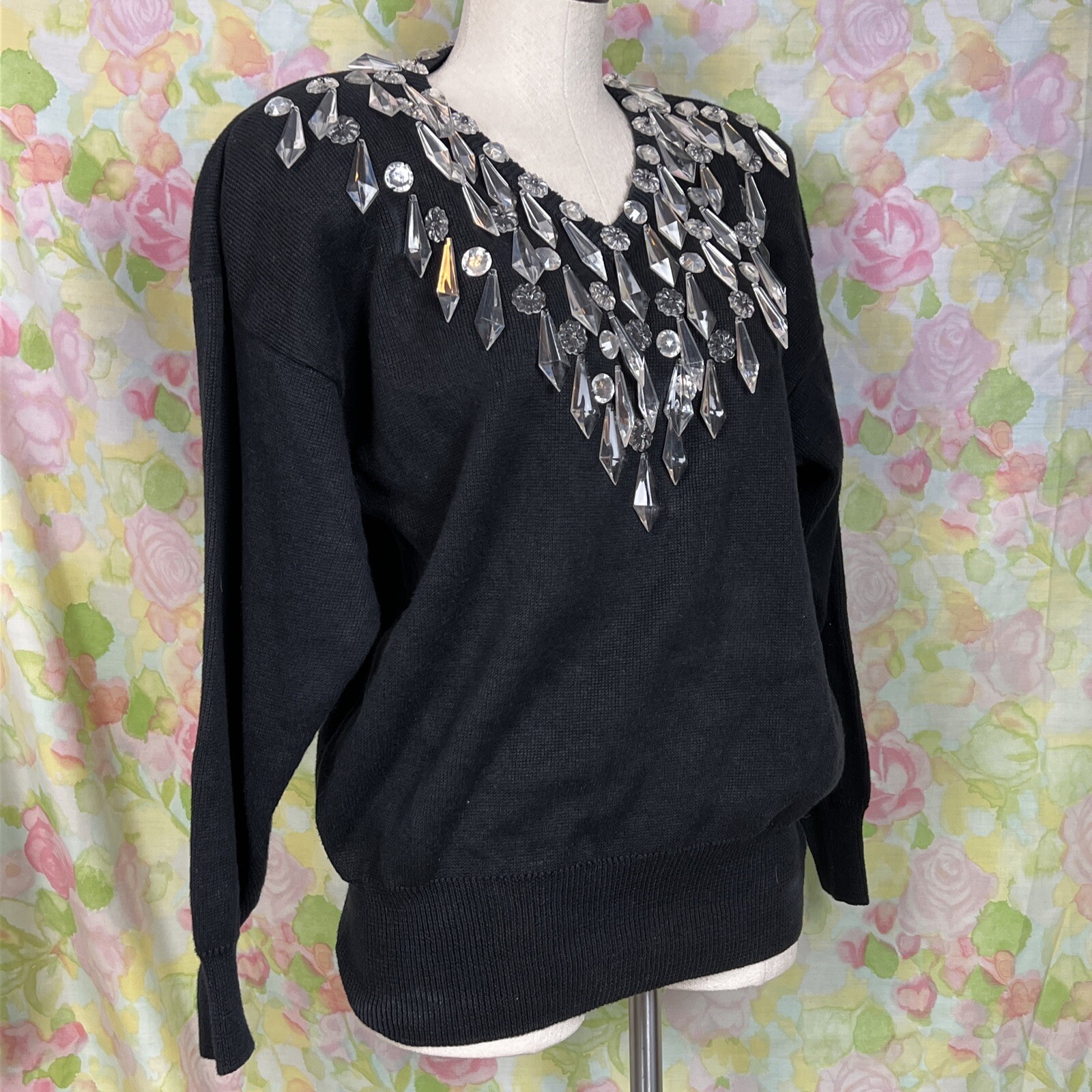 Vintage BONNIE BOERER Womens LARGE Chandelier Crystal Pendants Sweater Top