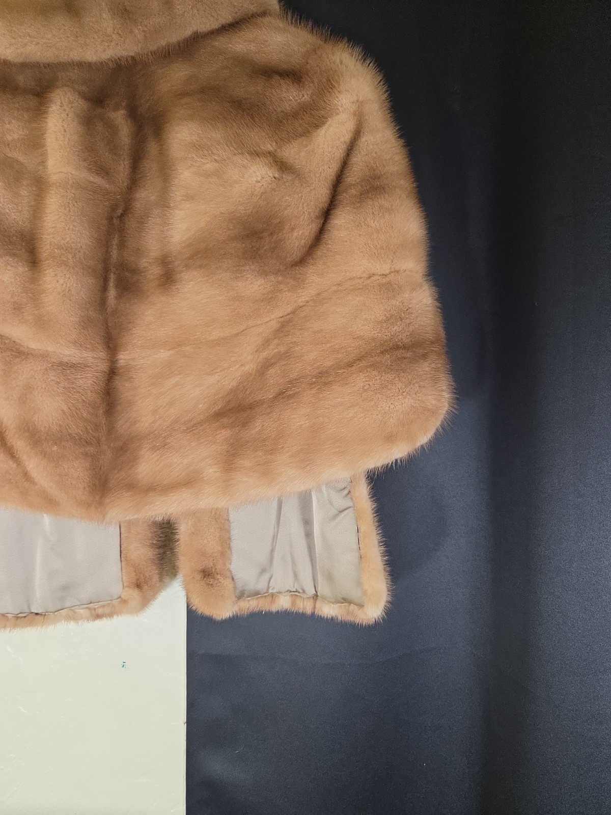 Vintage 70s The Fur Salon Women’s Tan Genuine Mink Fur Coat Mob Wife Old Money