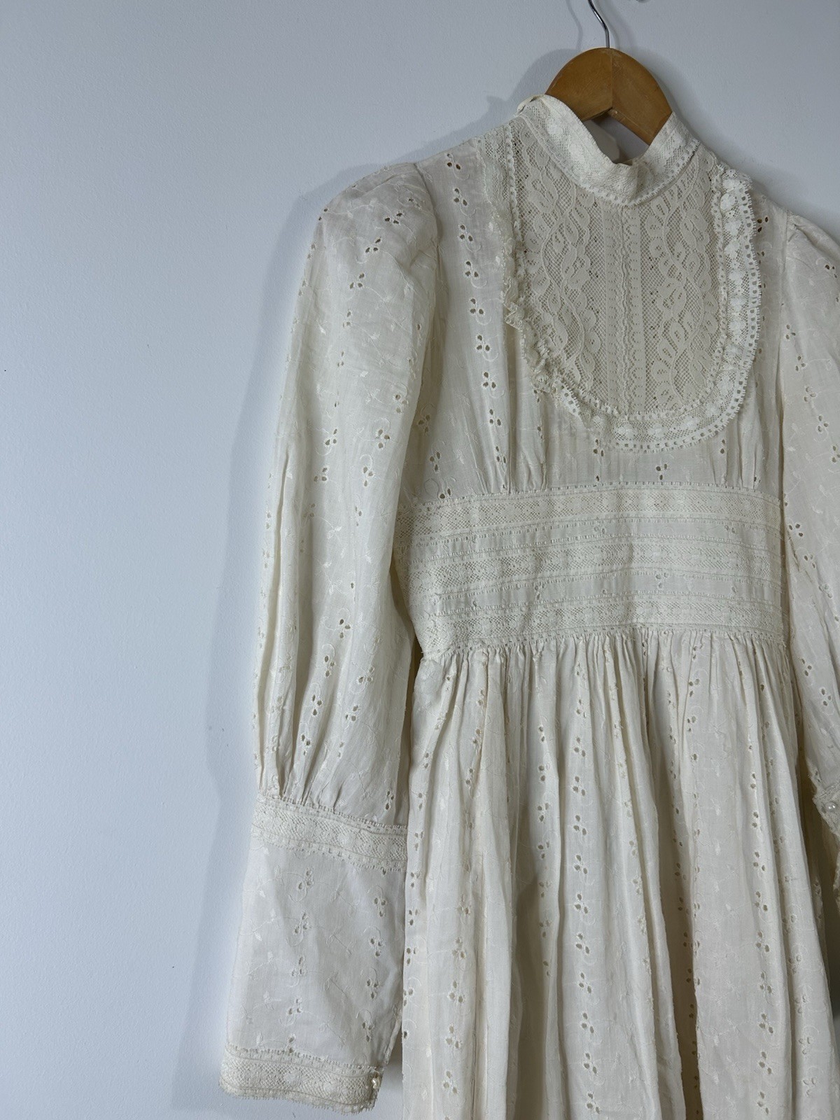 Vintage 1970’s Prarie Dress Women’s Ivory Eyelet Cottage Core Farm