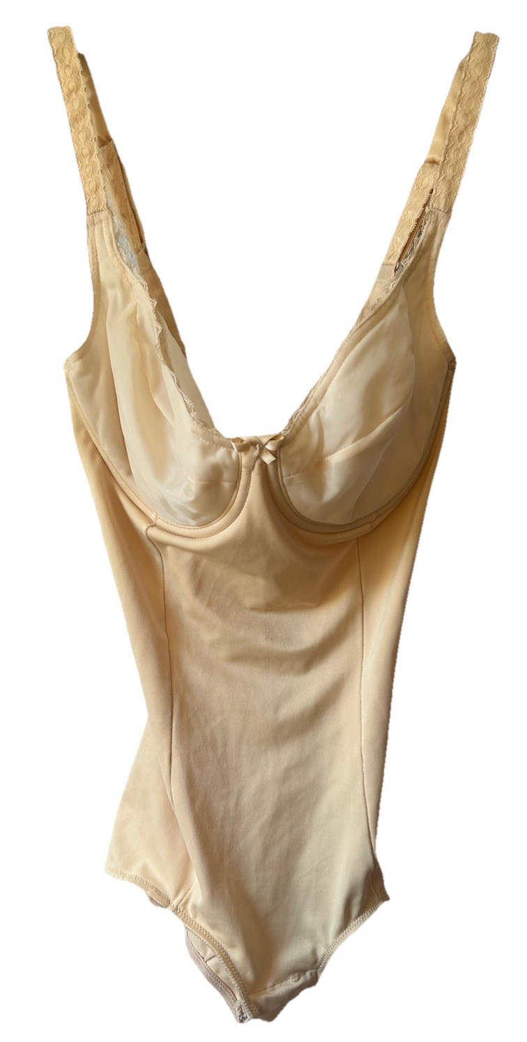 VTG Vanity Fair 80’s Body Suit Shaping 34C Snap Closure Stocking Loops