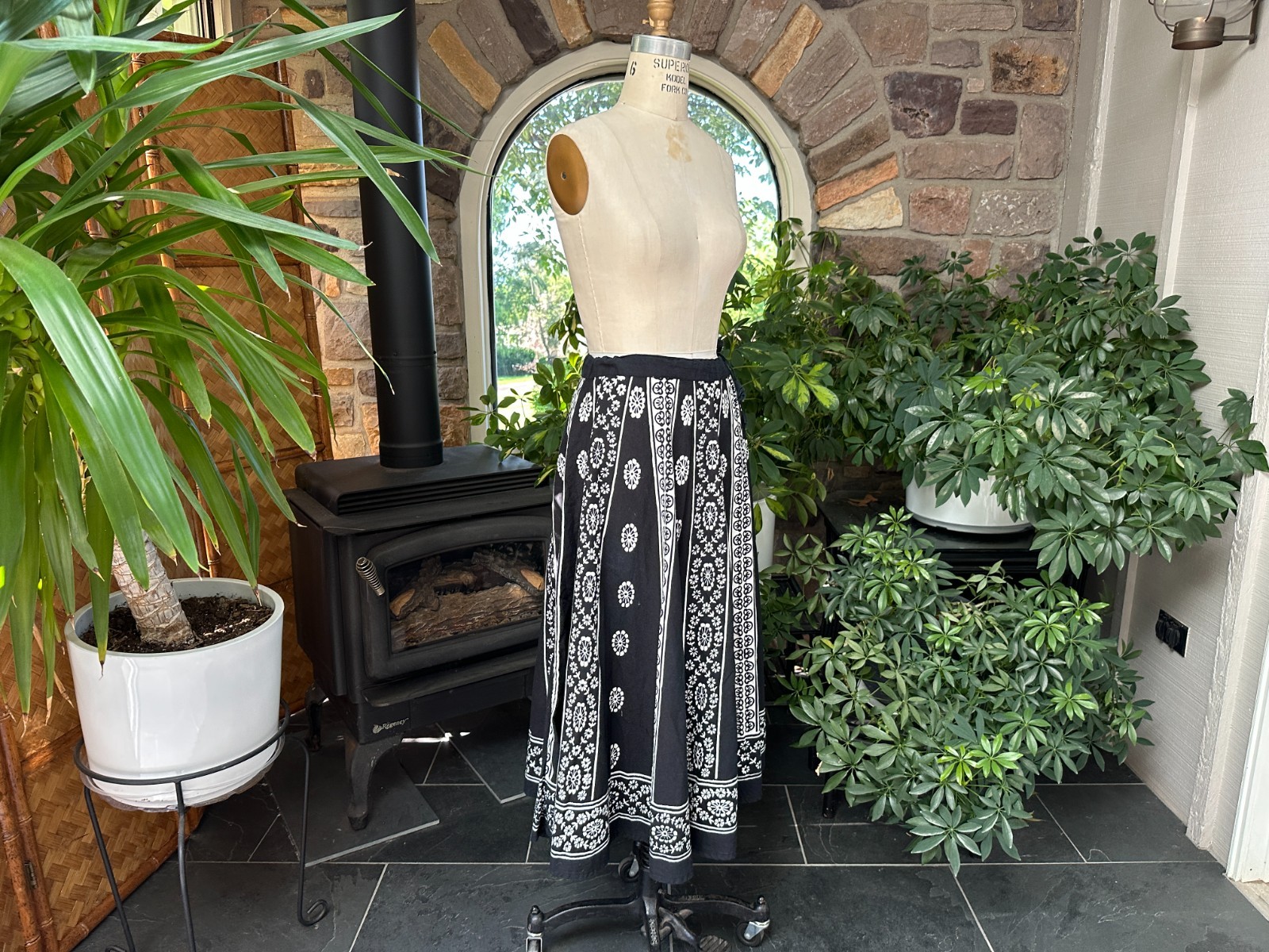 Vintage Black and White Cotton Floral Midi Skirt Uniti Casuals Made in India