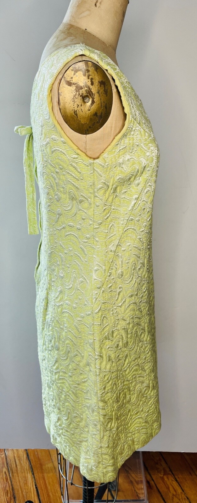 VTG MOD 60’S CITRON YELLOW-GREEN FLORAL JACQUARD MINI SHIFT COCKTAIL DRESS*S