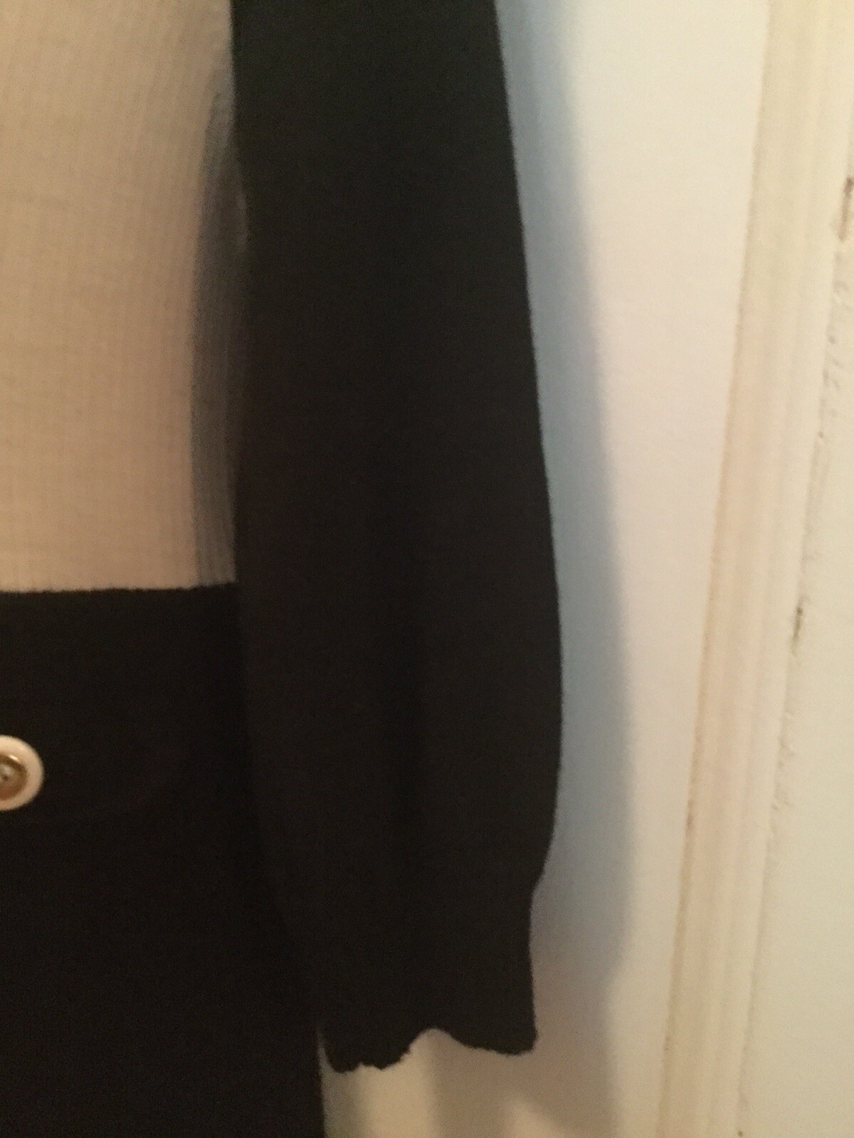 H&M Retro 1960s Black White Go Go Mod Color Block Ribbed Knit Sweater Scoop 10