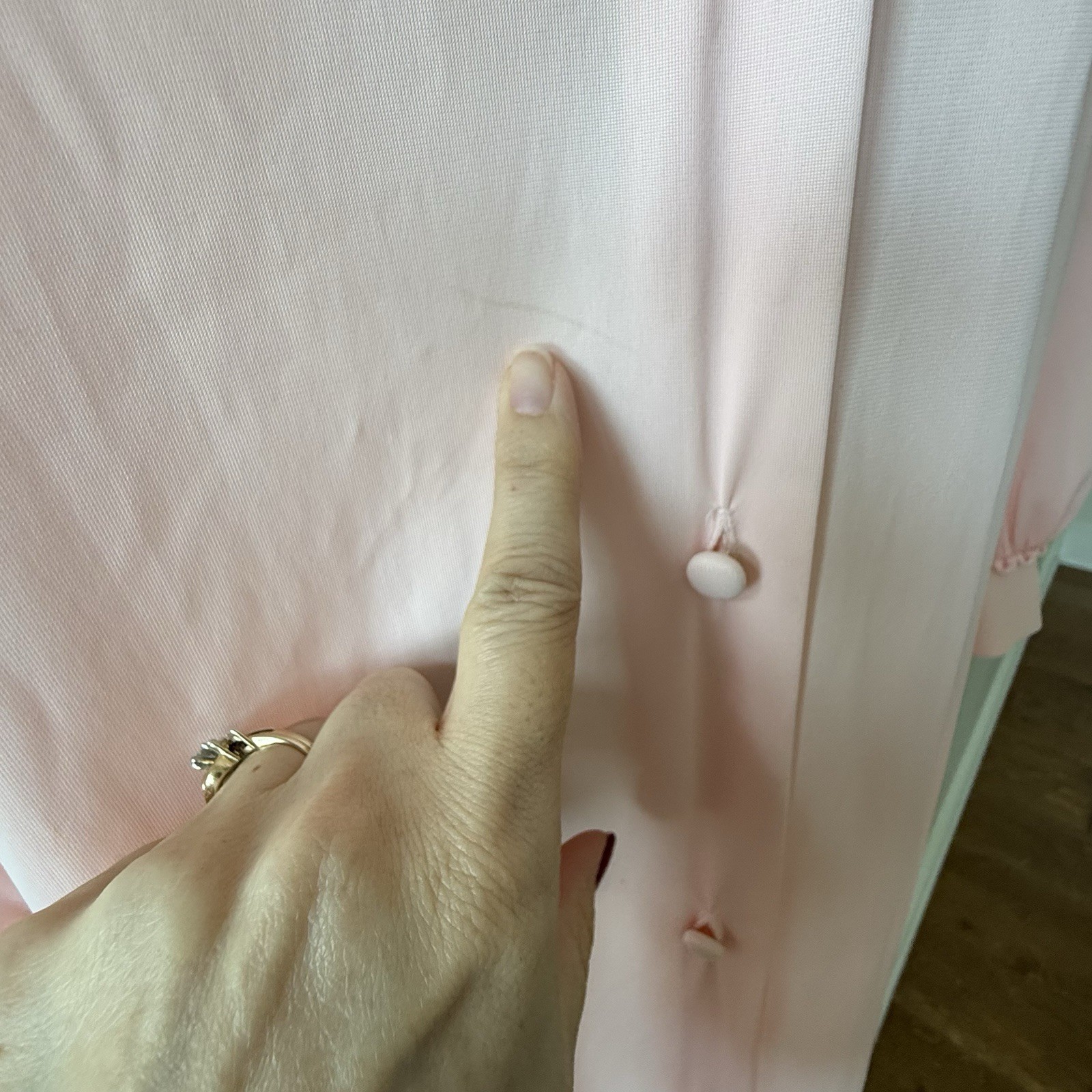 Vintage Gossard Loungewear Nightgown Women’s Small Pink Silky Long Sleeve Loop