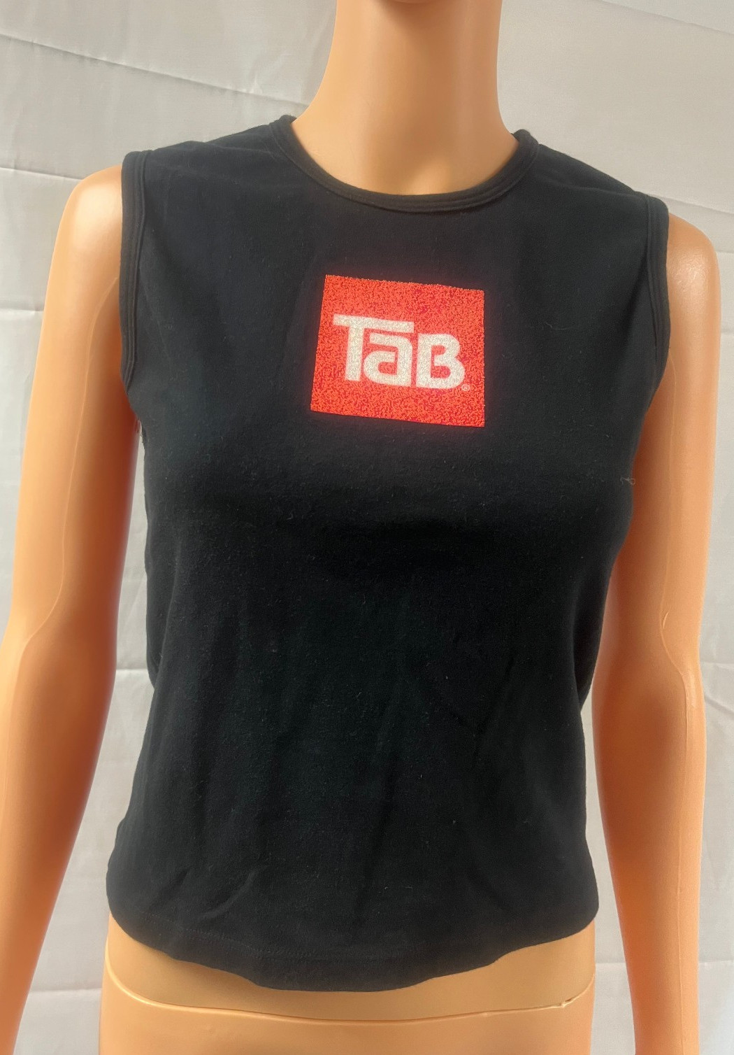 Vintage Woman’s Tab Soda Sleeveless Black Graphic Logo Tee Shirt Size Medium