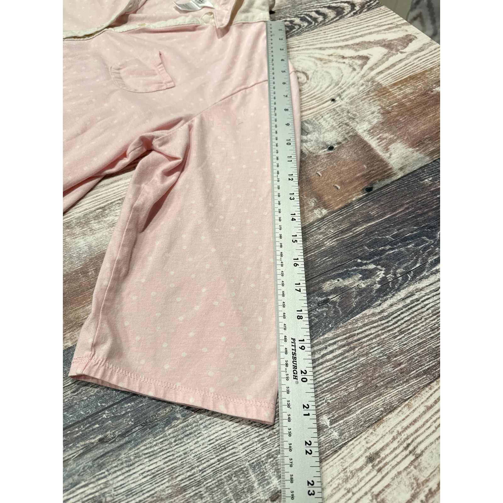 Nicole miller pajama set, pink with white dots, XL/XG bed nap top with collar