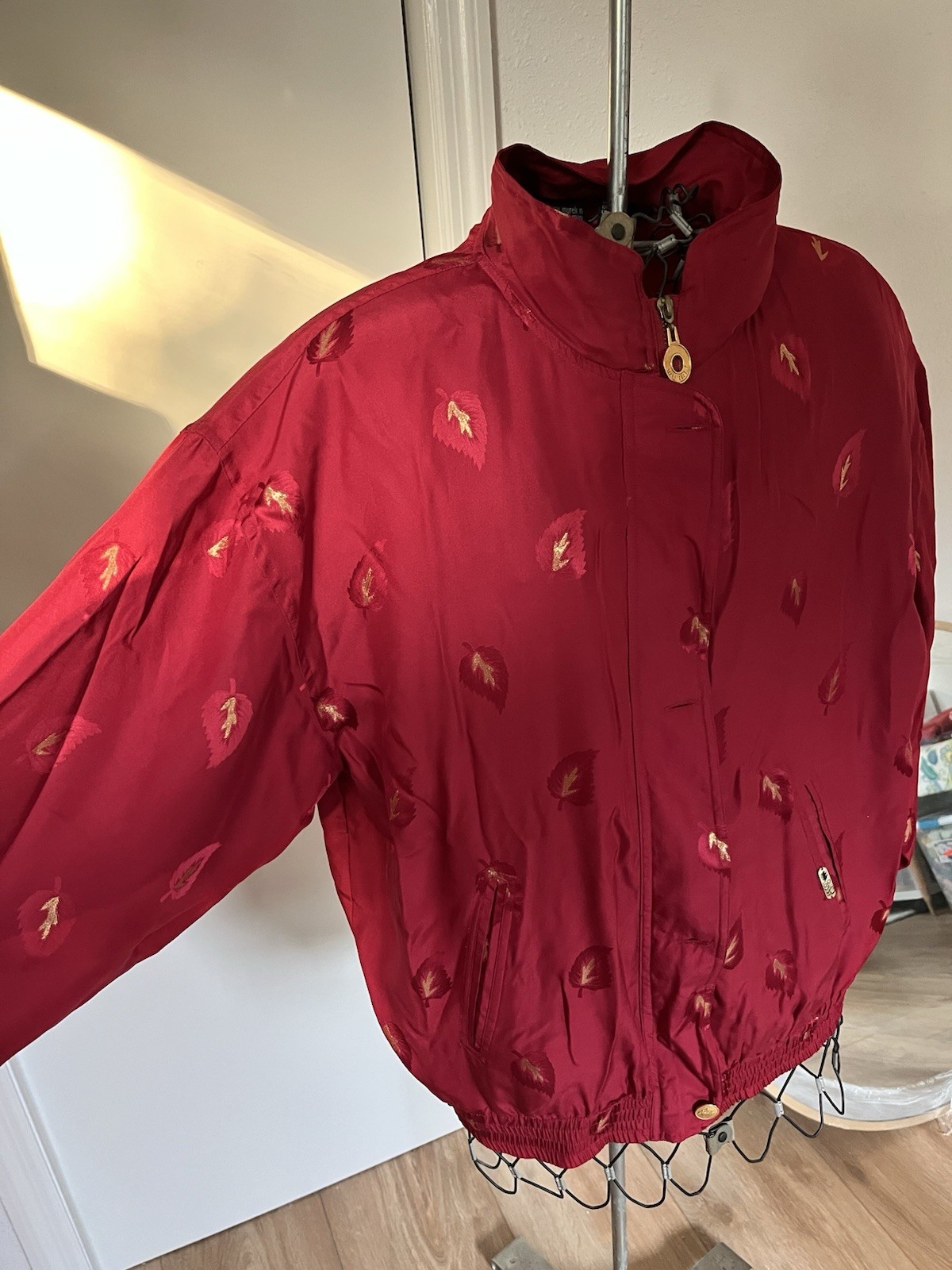 Vintage Silk Bomber Jacket Women M Red Gold Leaf Print Lightweight 90s Retro Zip