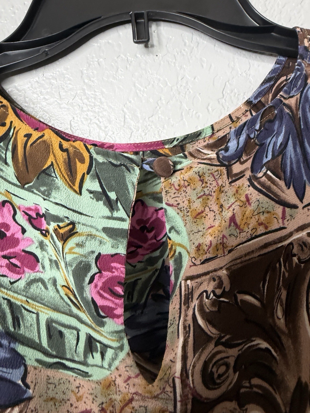 Vintage Women’s Dahan 100% Silk Floral Print Blouse Size Small Padded Shoulder