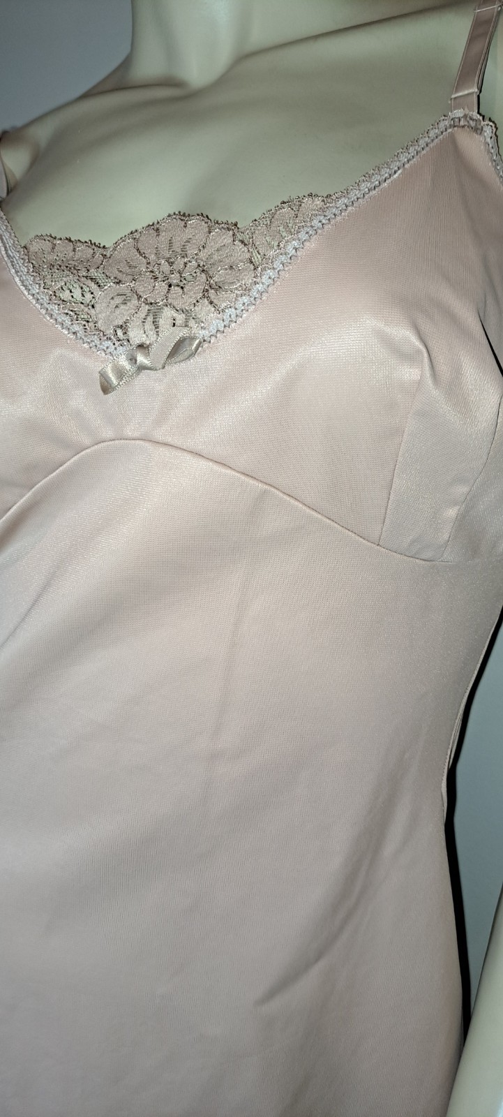 Vtg Warners Dark Nude Beige Full Slip 34 Short Swishy Taffeta Lingerie