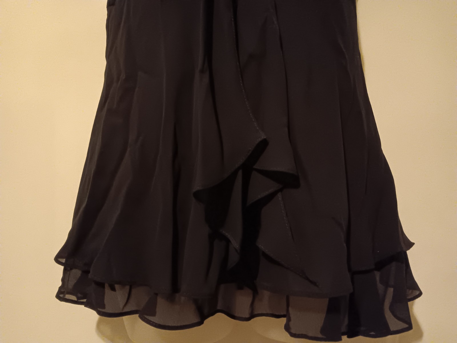 Vintage Onyx Nite Top Black Chiffon Layers Rhinestone Brooch Small EUC Vamp Glam
