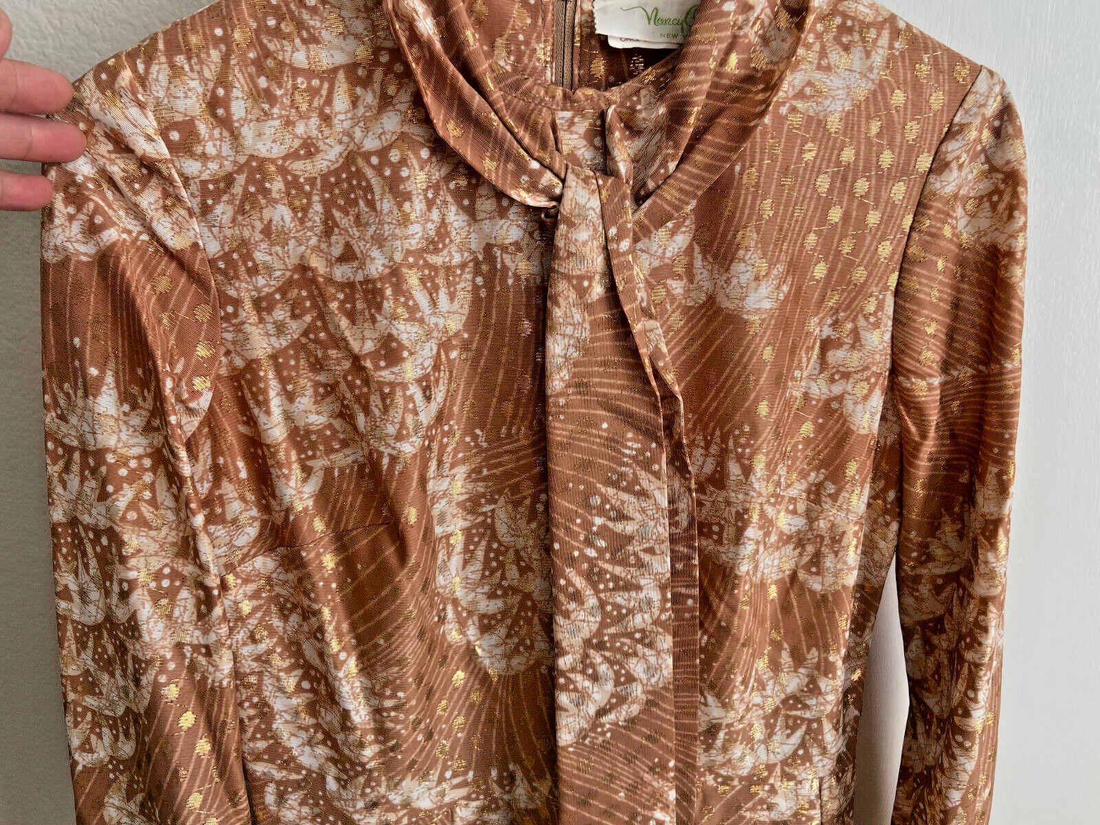 Vintage Nancy Greer Dress Gold Metallic Abstract Print Neck Tie Box Pleats SZ 8