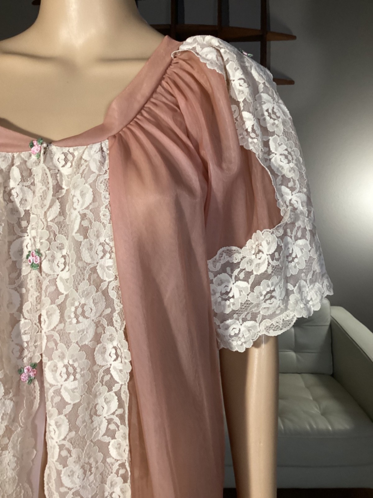 Vintage 60s Sheer Nylon Lace Jenelle of California Peignoir Robe Dusty Rose
