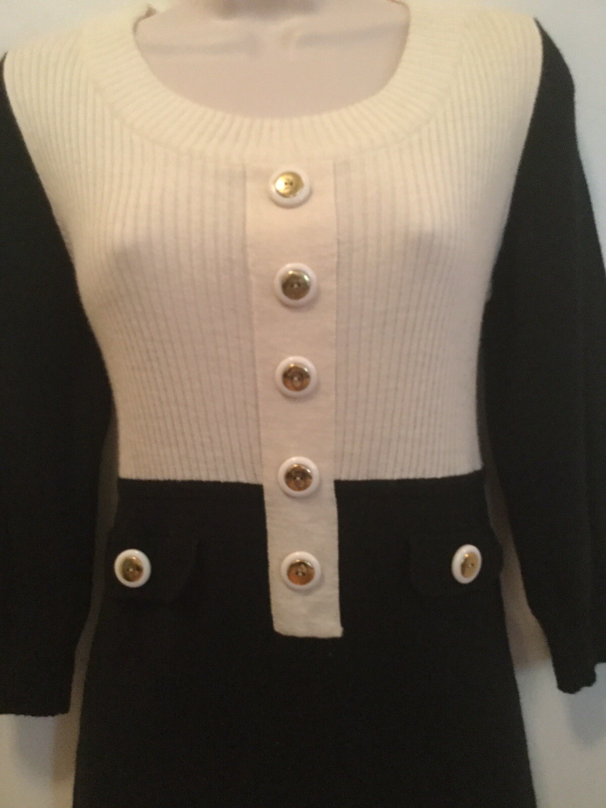 H&M Retro 1960s Black White Go Go Mod Color Block Ribbed Knit Sweater Scoop 10
