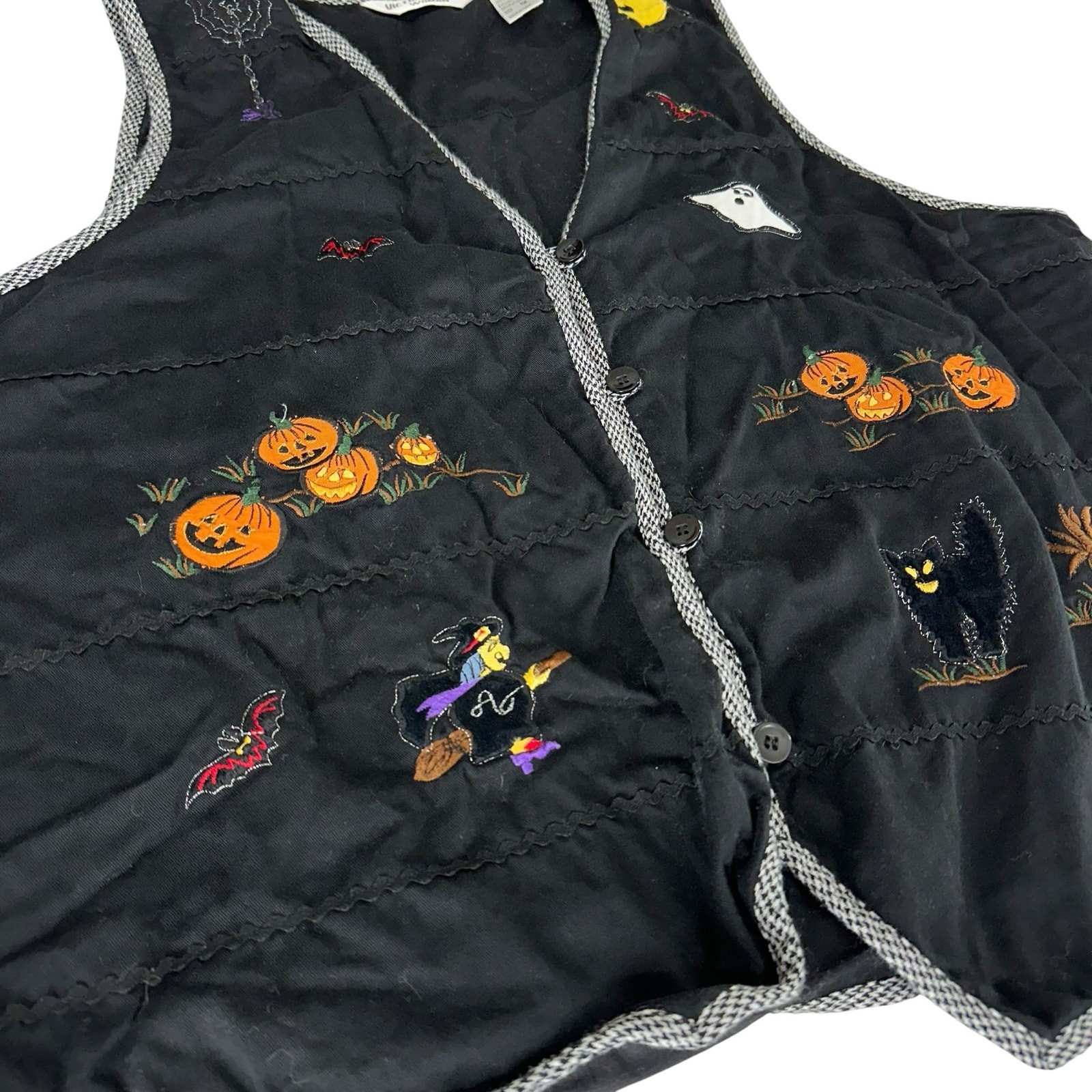 Vintage Womens Vest Size 1X Black Halloween Pumpkins Ghost Cat Witch Embroidered
