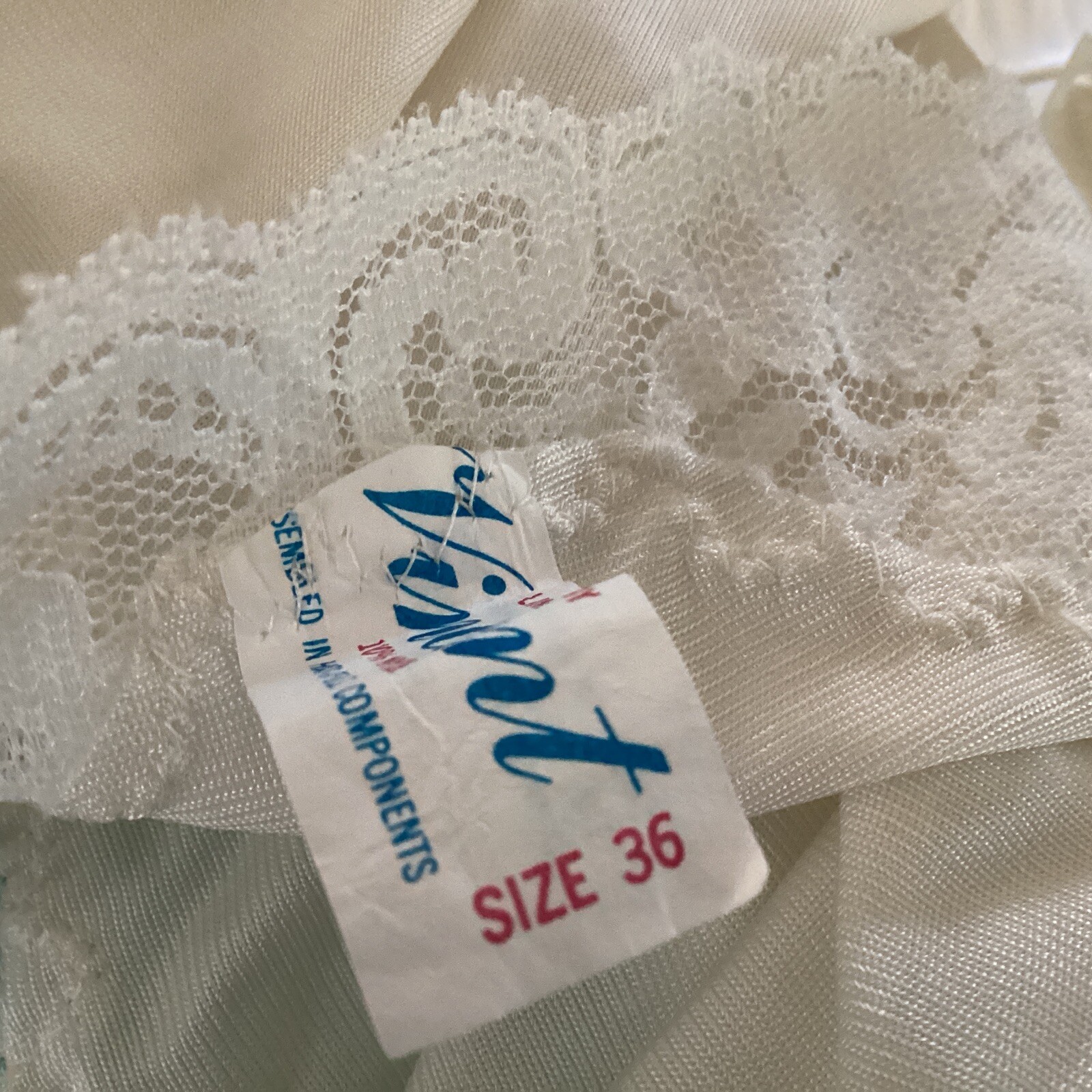 Vintage Lingerie by Vincent Slip Size 36 – Off White Lace Trime Nylon