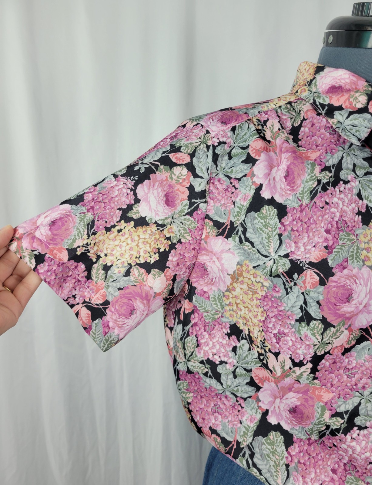 Vintage Copy Cats Black & Pink Floral S/S Blouse w Accent Collar Size 12