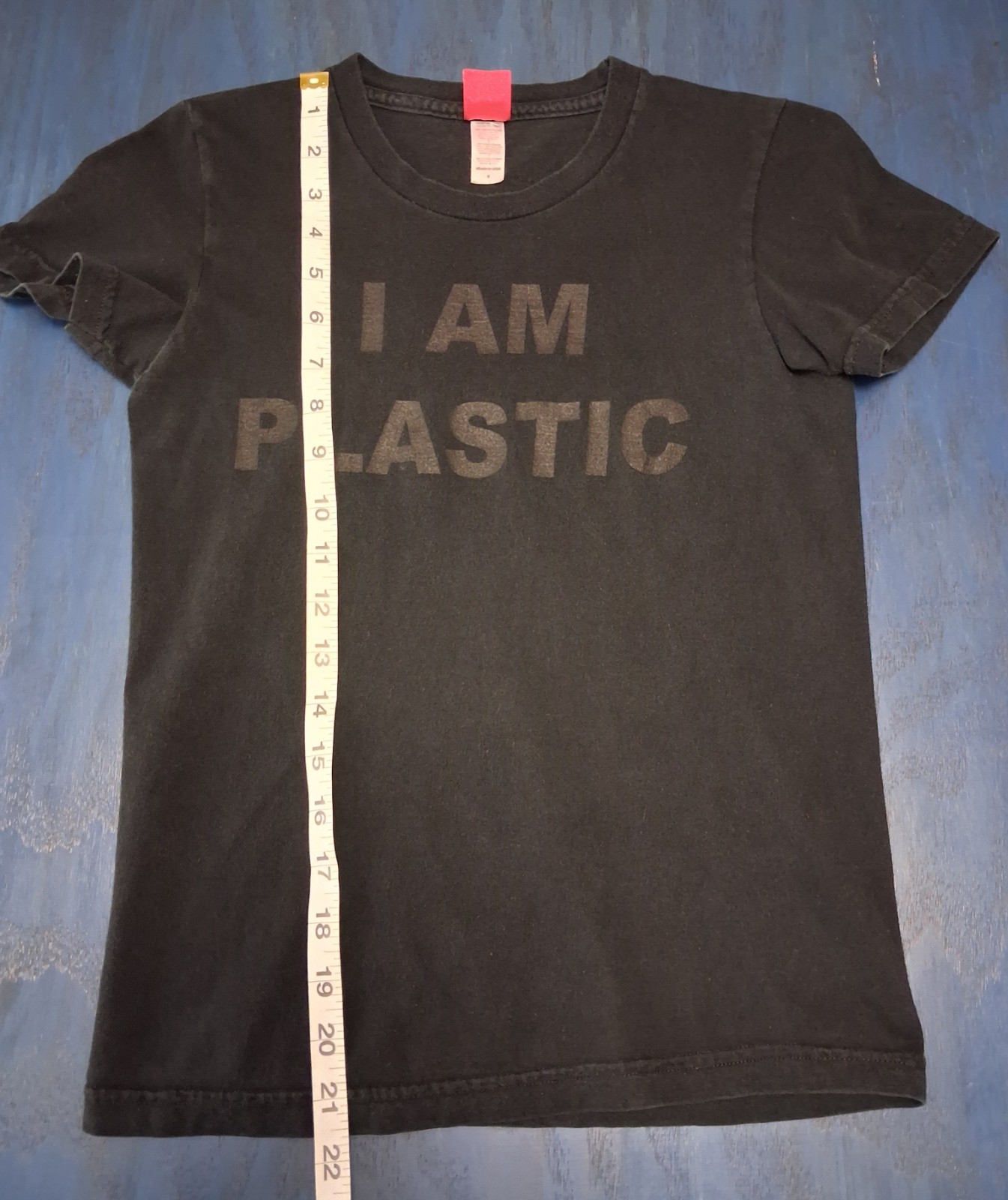 VTG Y2K Kidrobot I Am Plastic Black Graphic T Shirt Baby Tee Size Small Faded