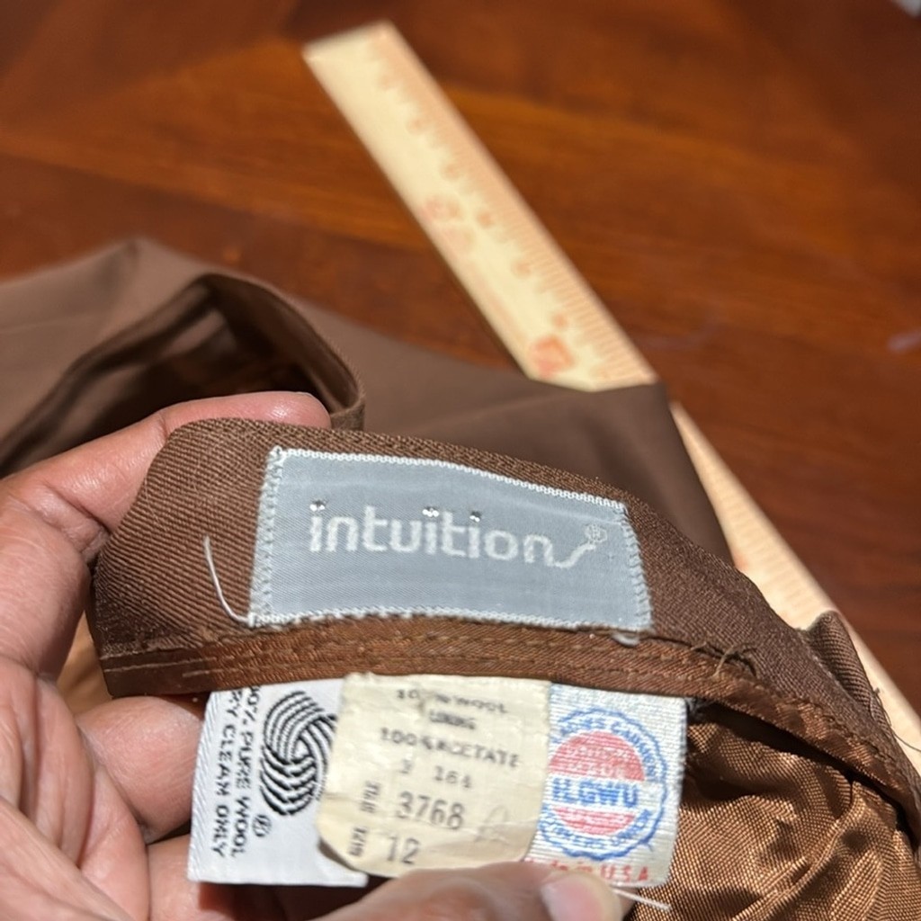 Vintage intuitions 💯 wool office skirt