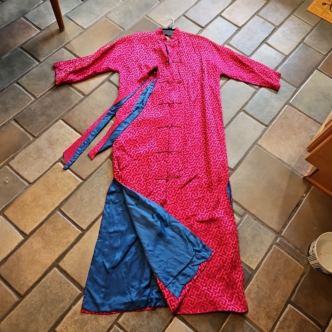 Vtg 40s/50s Dynasty Red/Pink Greek Key Blue Asian Robe Slit Sides Silk/Rayon S/M