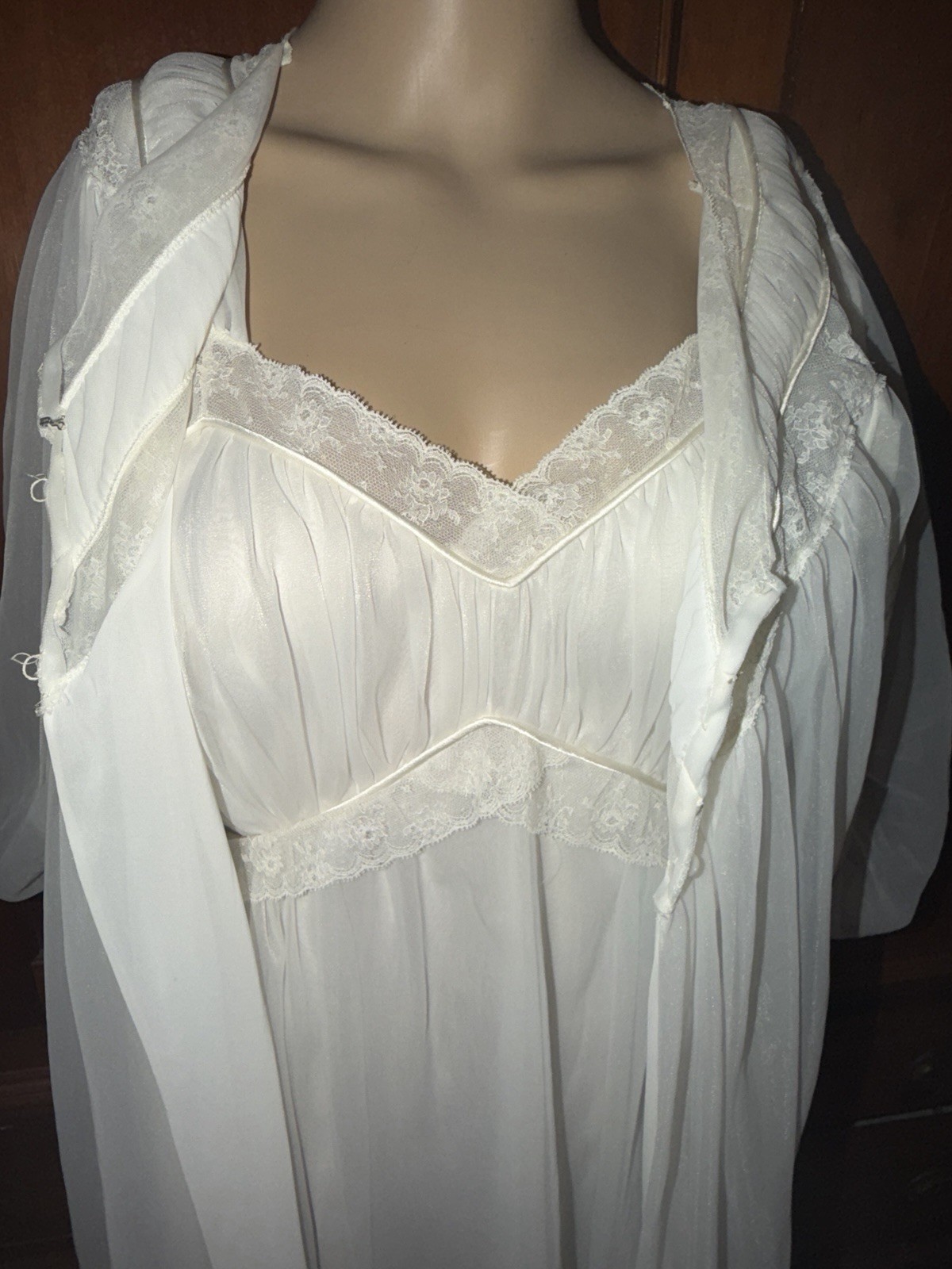 Vintage 1950’s Laros Bridal Goddess Empire Waist Peignoir Dressing Gown Robe Set