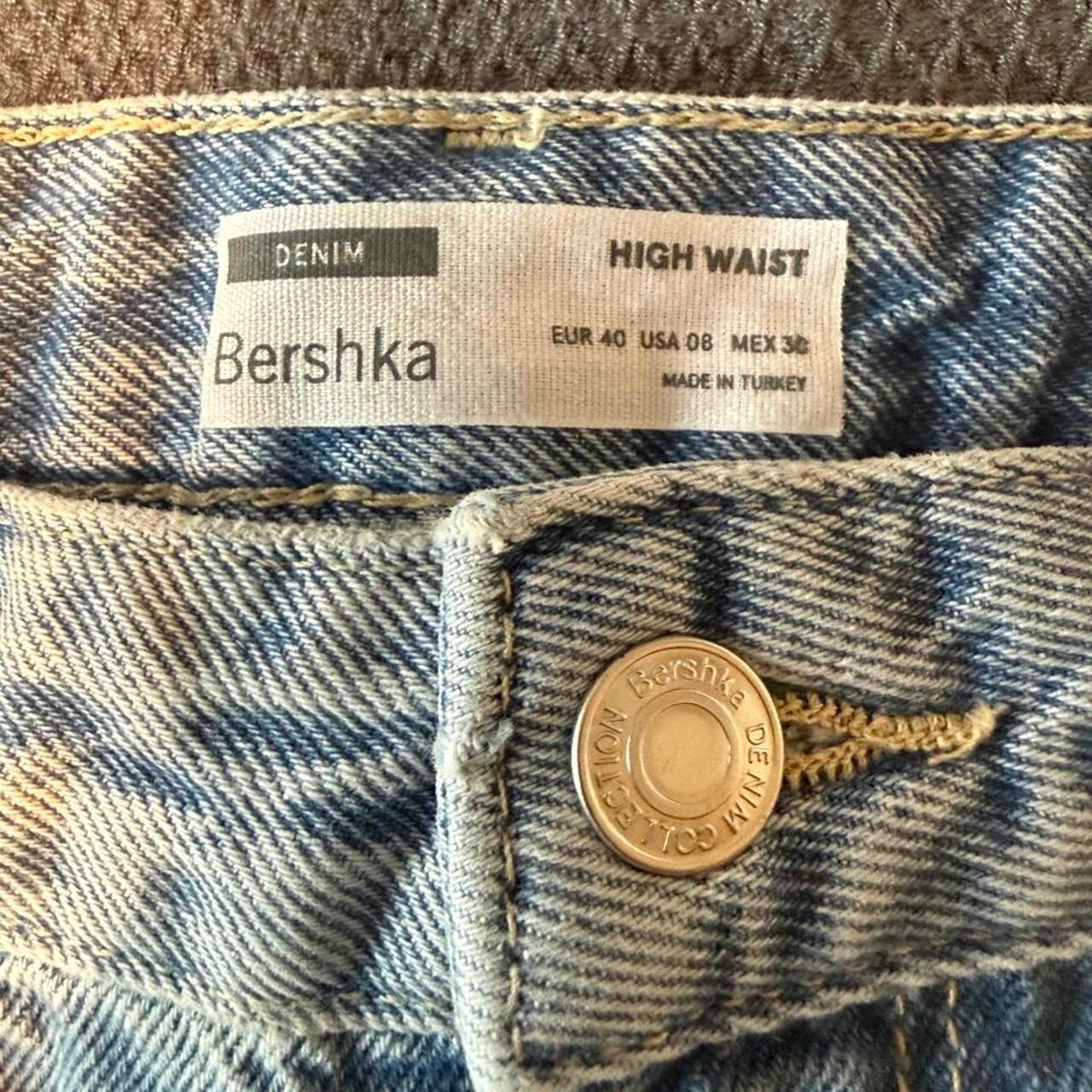 ’Bershka high-waisted blue denim shorts ladies US sz 8