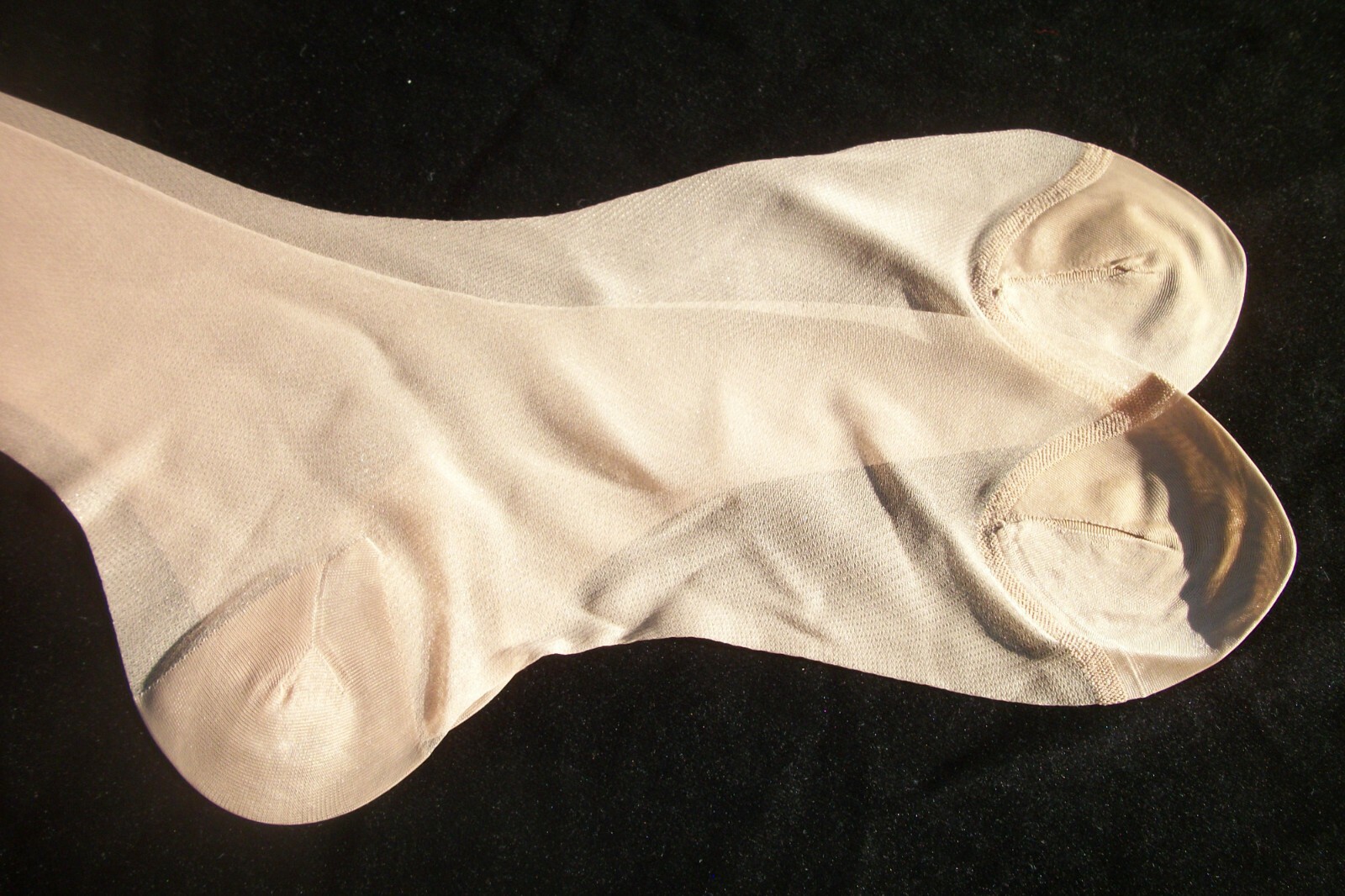Vintage Stockings Alba Micro Mesh Seamless 15 Denier Nylon 10A Beige