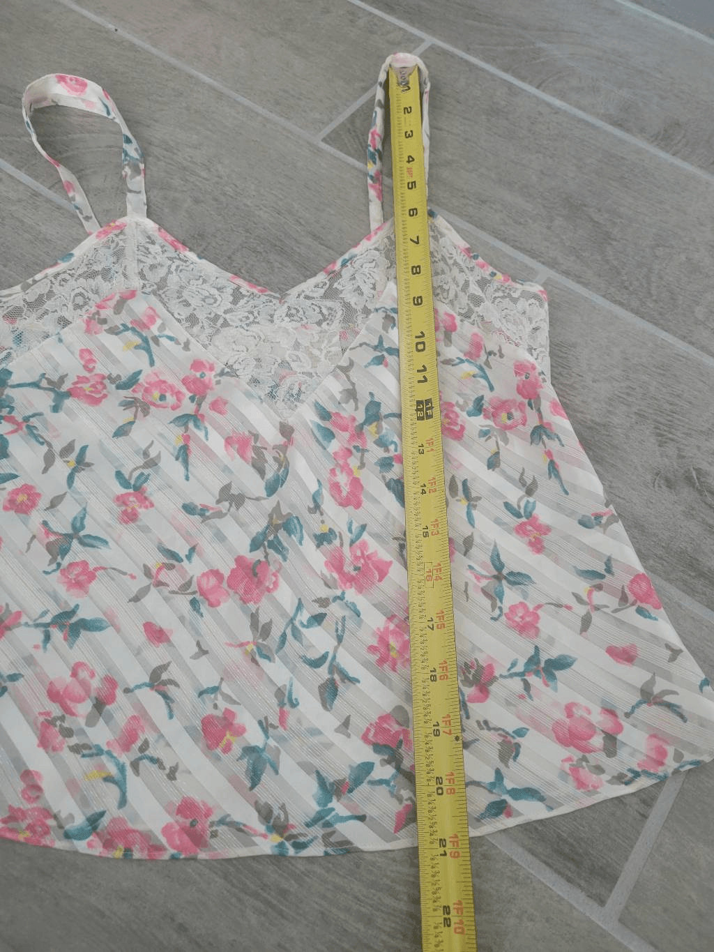 Vintage Victorias Secret Gold Label Floral Lace Camisole Tank Top Pink Small