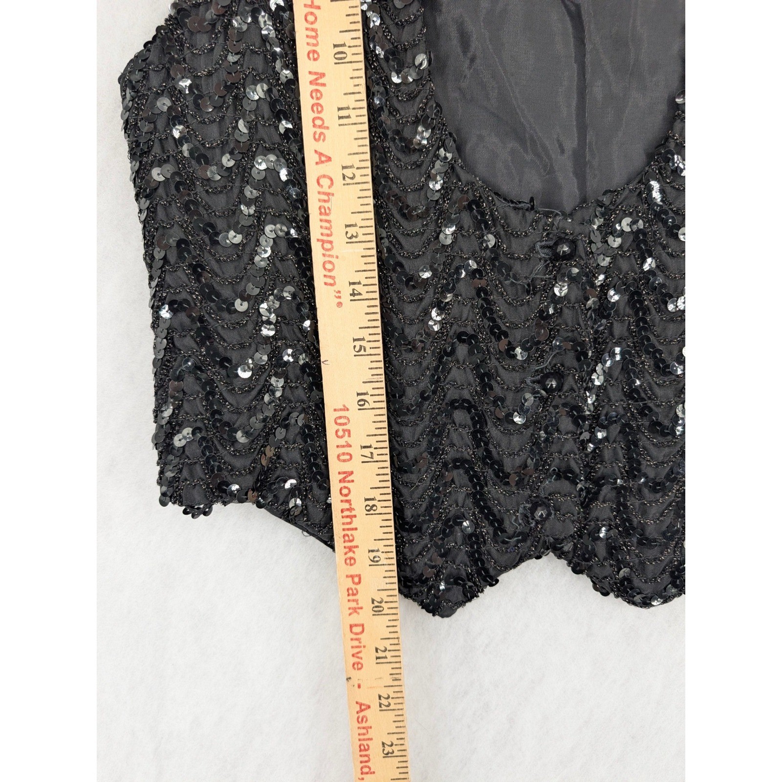 Malbe Vintage Black Sequin Cropped Vest Womens Small V-Neck Zig Zag Glam