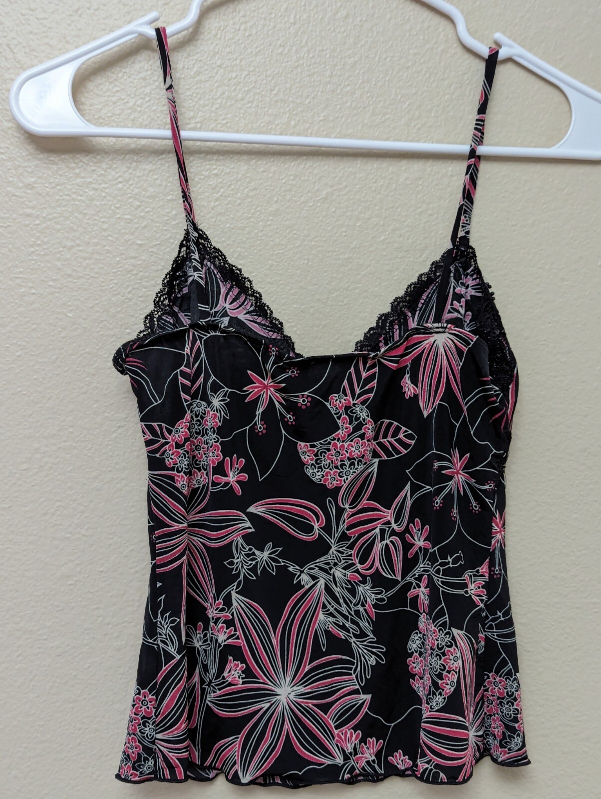 Dess USA Camisole Cami Black Floral Lace Sequins Size Small V Neck